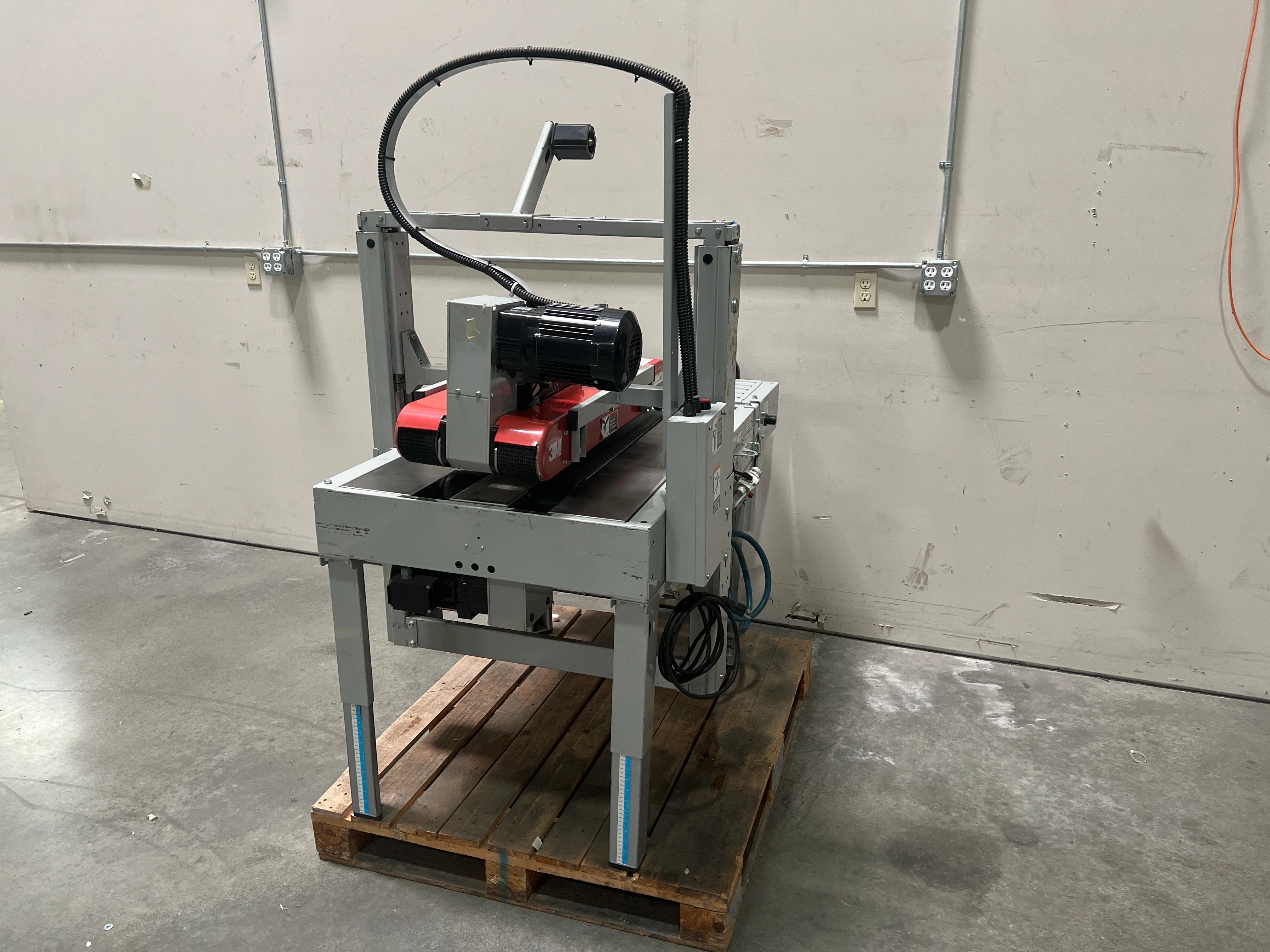 3M 700RKS Random Top and Bottom Case Sealer/Taper 29800 W/ Accessories - AS IS - Image 6