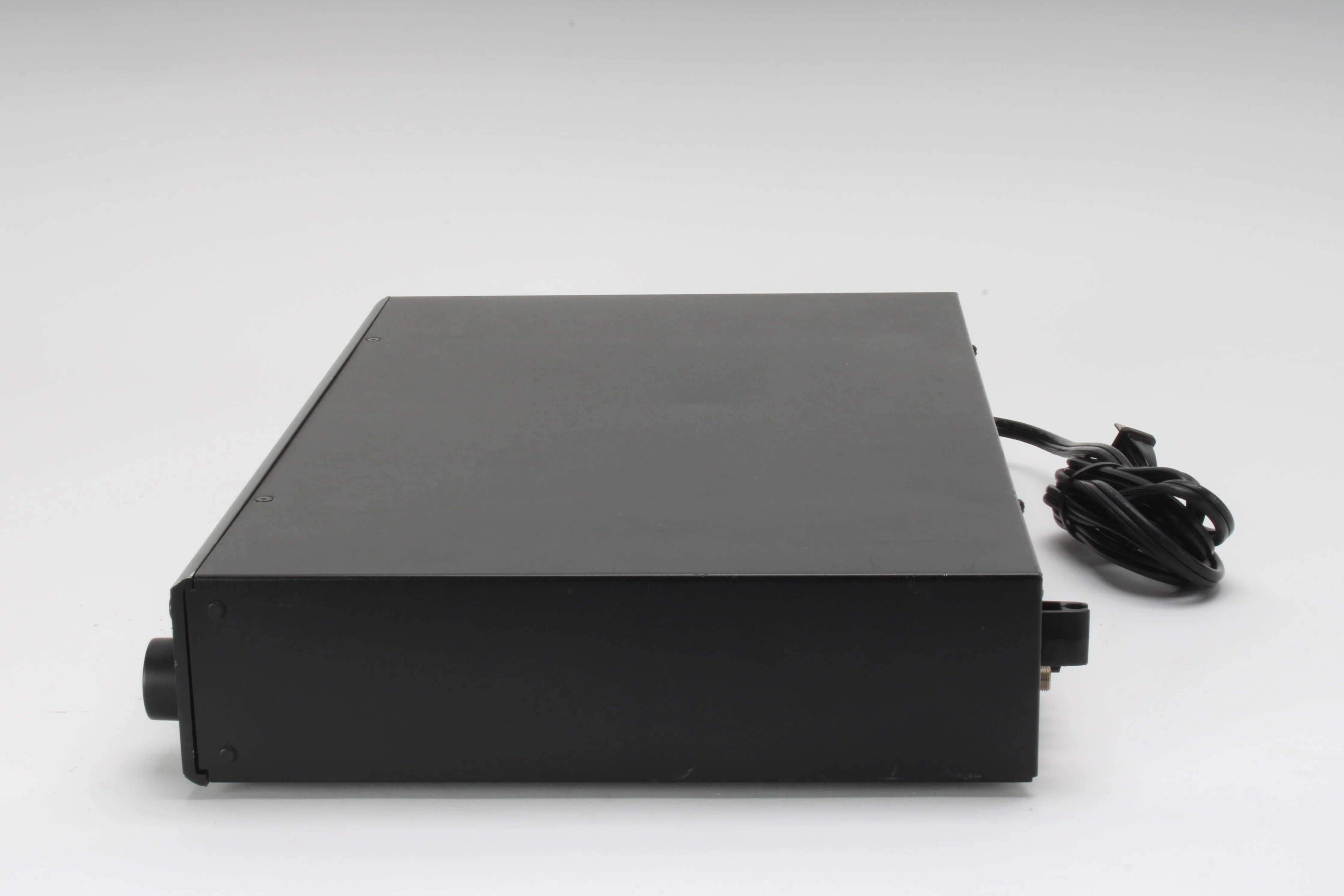 Adcom GTP-500 II Tuner / Preamplifier - Image 5