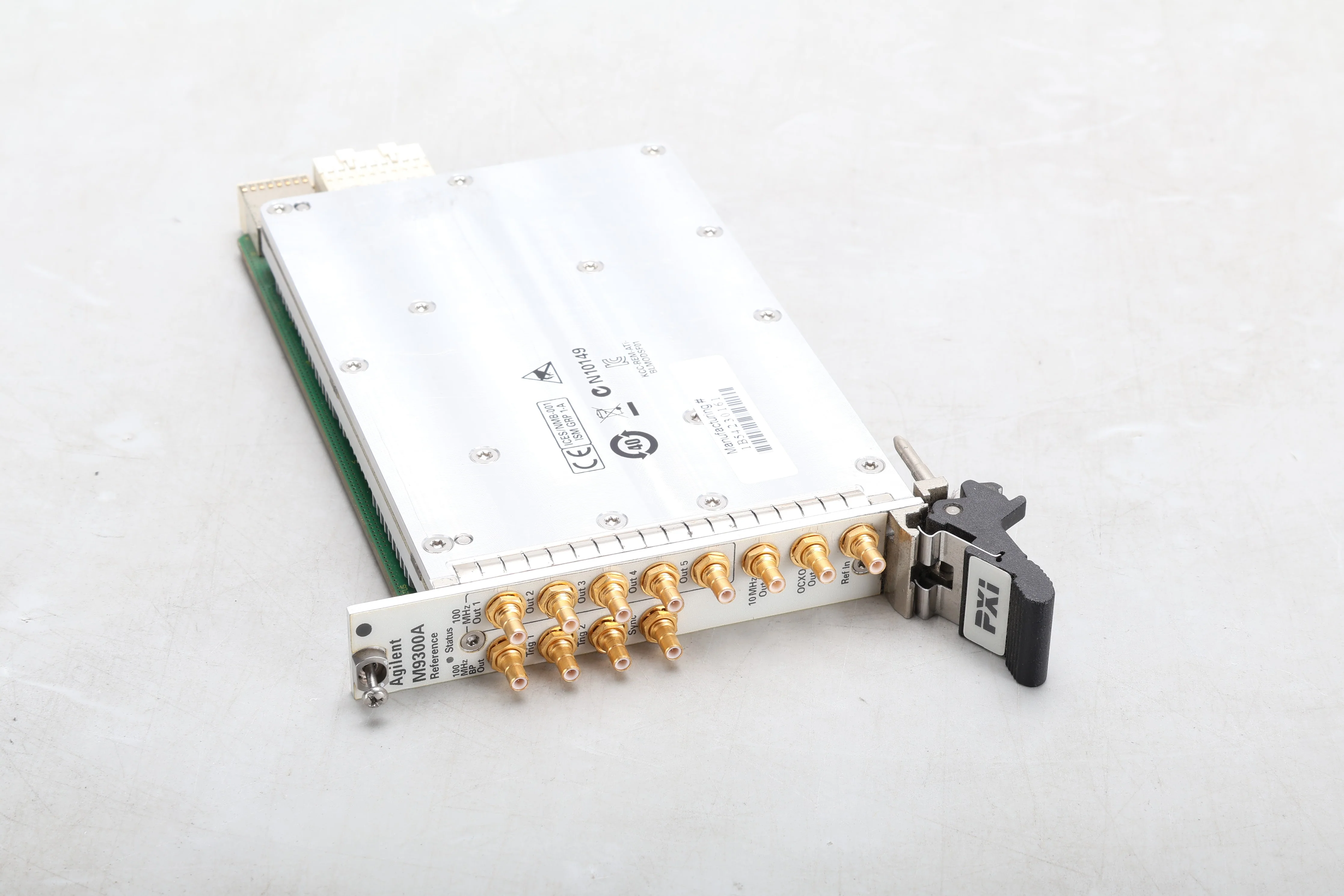 Agilent Keysight M9300A PXIe Frequency Reference 10 MHz and 100 MHz