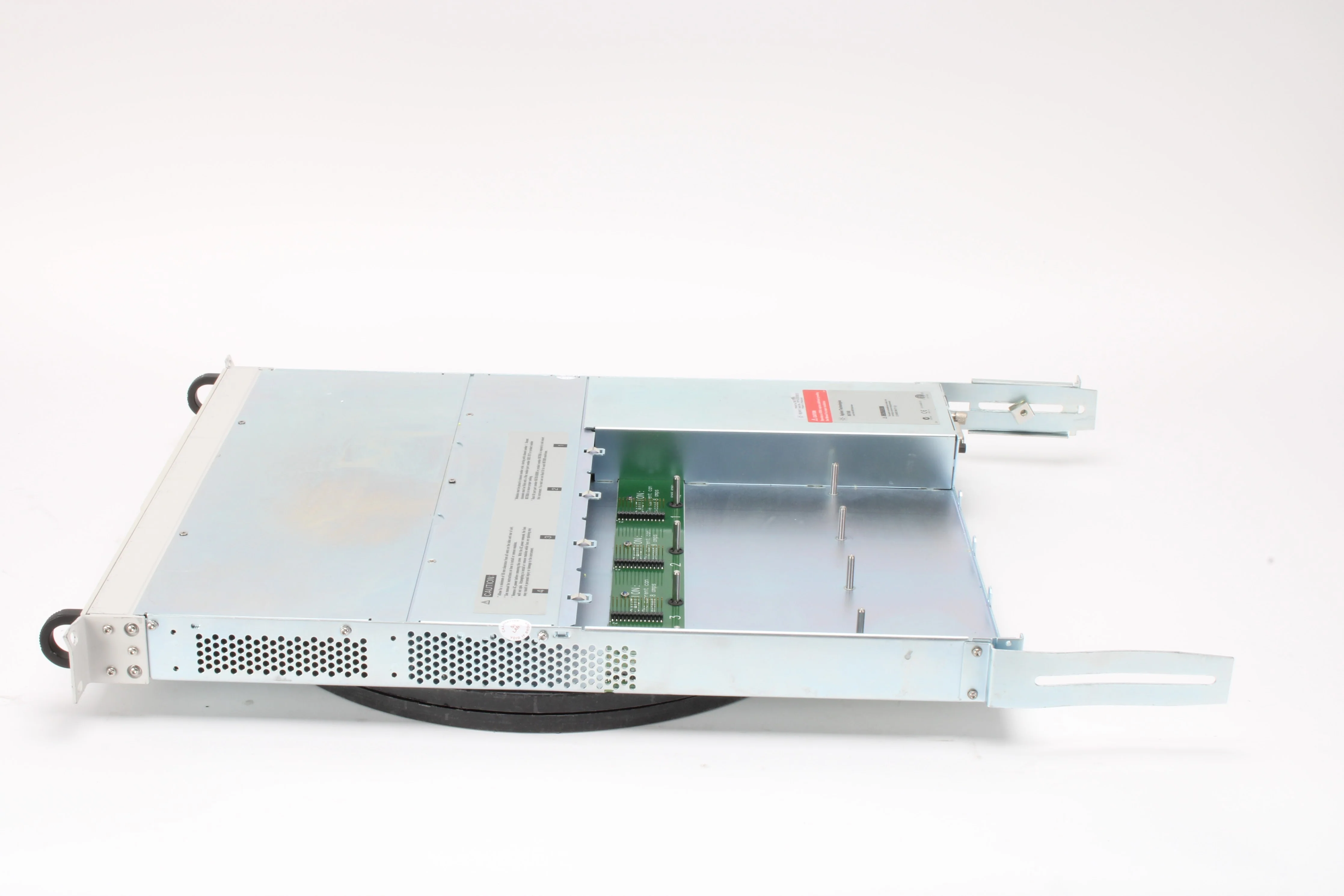 Agilent N6700B Low Profile MPS Mainframe Base Unit W/ 100W DC Power Module -Fair - Image 2