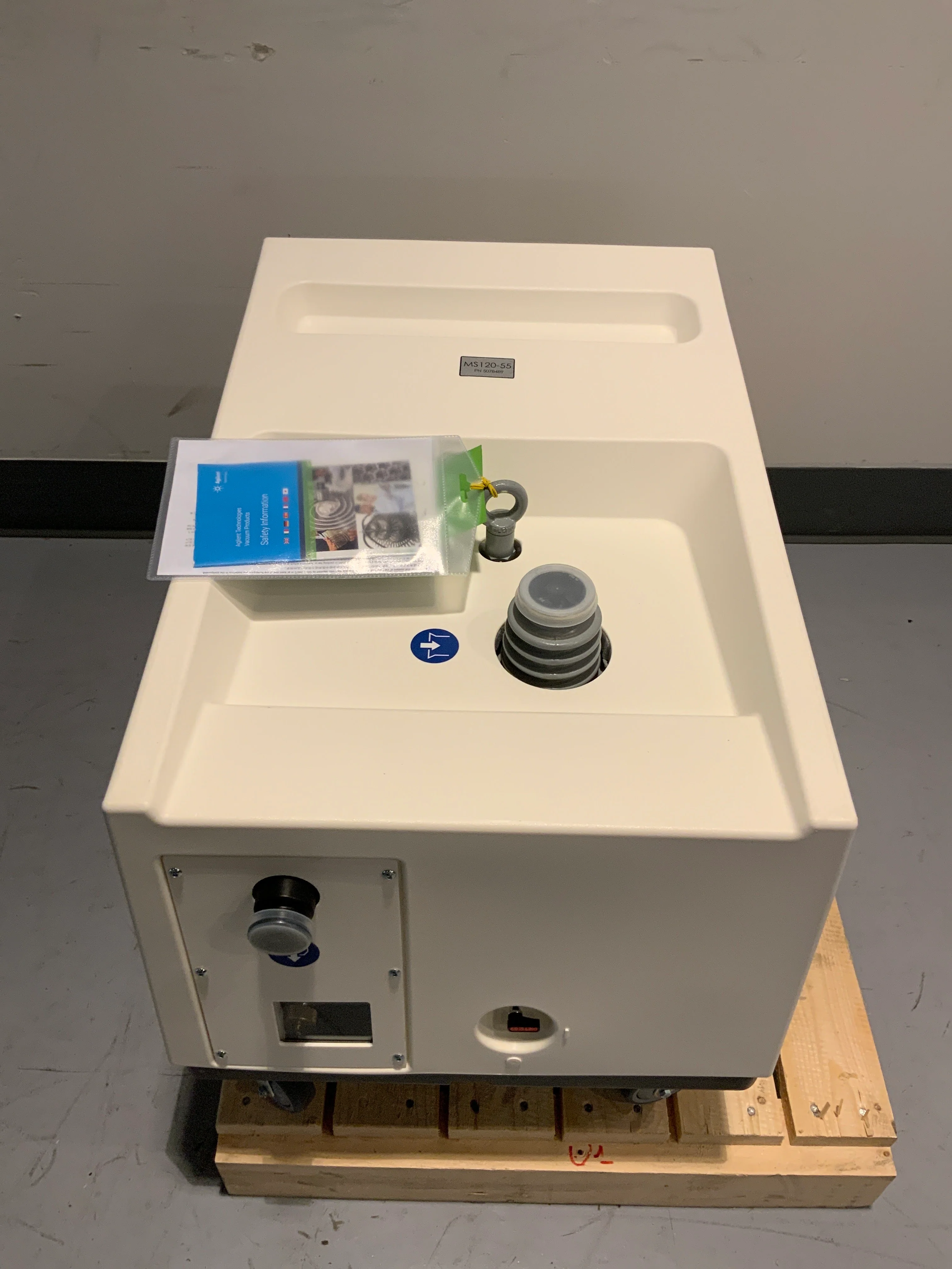 Agilent X3702-64010 Rotary Vane Vacuum Pump Assembly MS120 RVP 55 - Image 4
