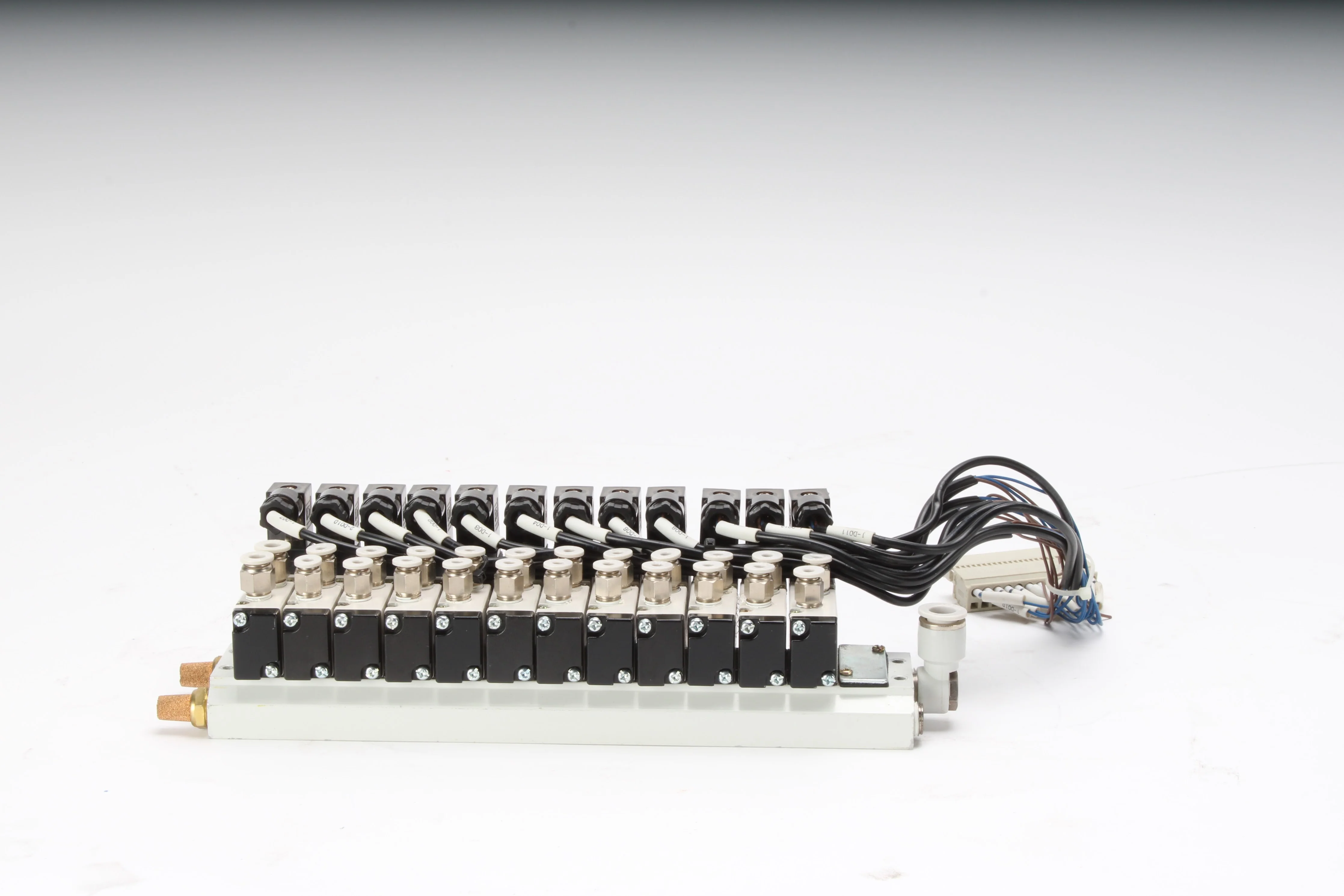 Airtac 12x AV110-06 Solenoid Air Valves on Manifold