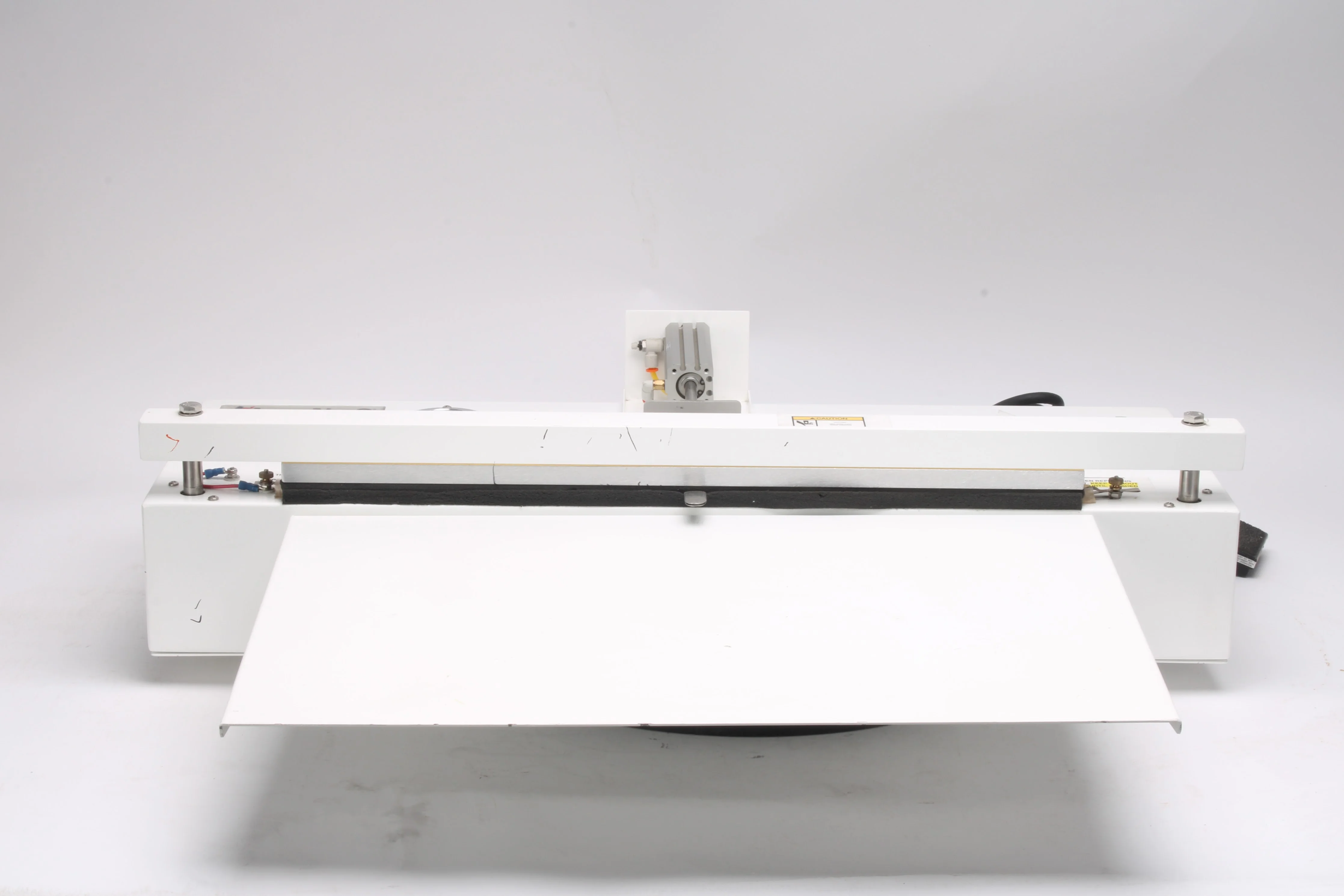 AmeriVacs AVN-20 Retractable Nozzle Vacuum Sealer With Foot Pedal - Image 2