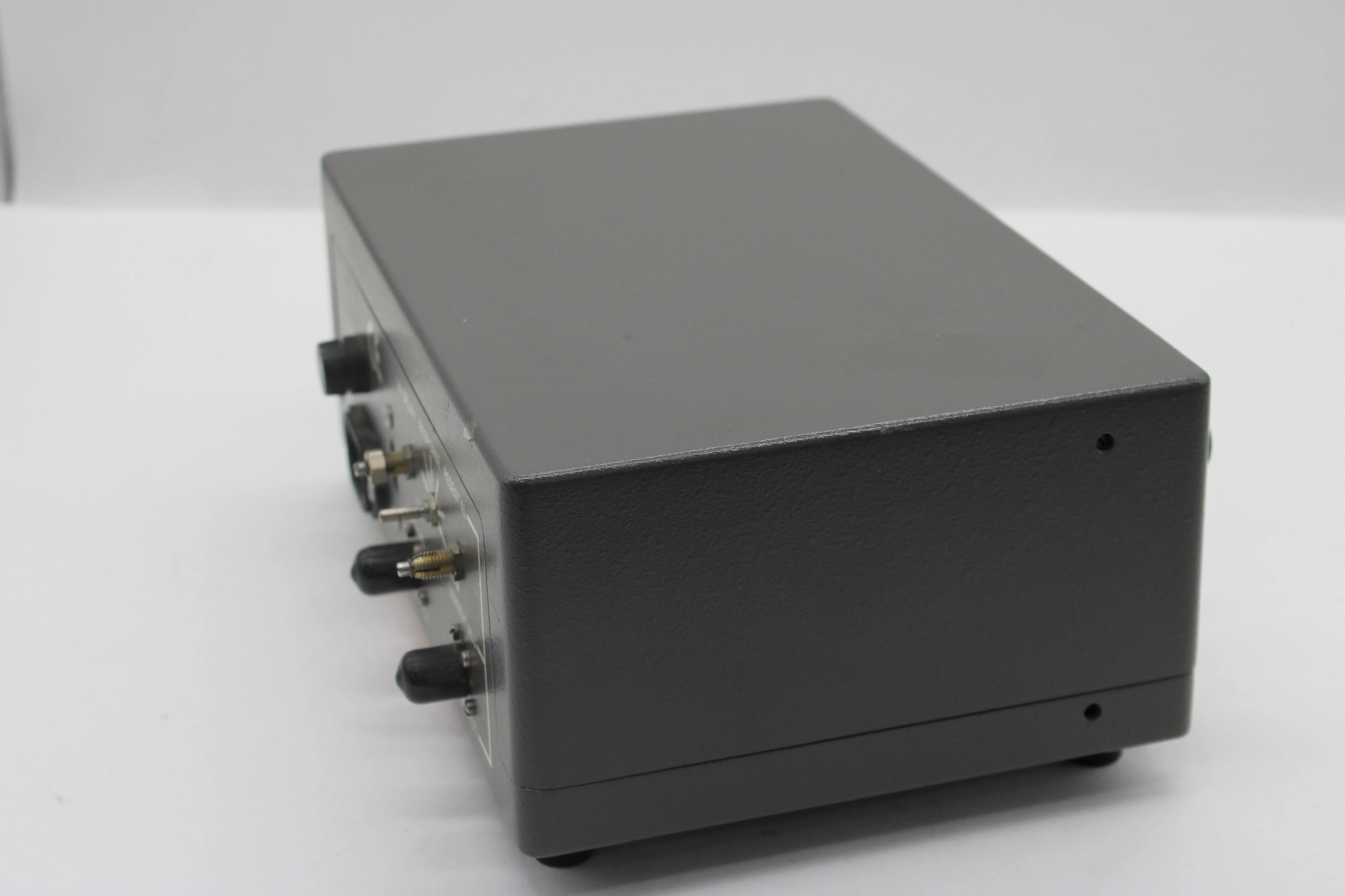 Amplifier Research 888 Preamplifier, 0.01 Watts, 10kHz - 1000MHz - Image 2