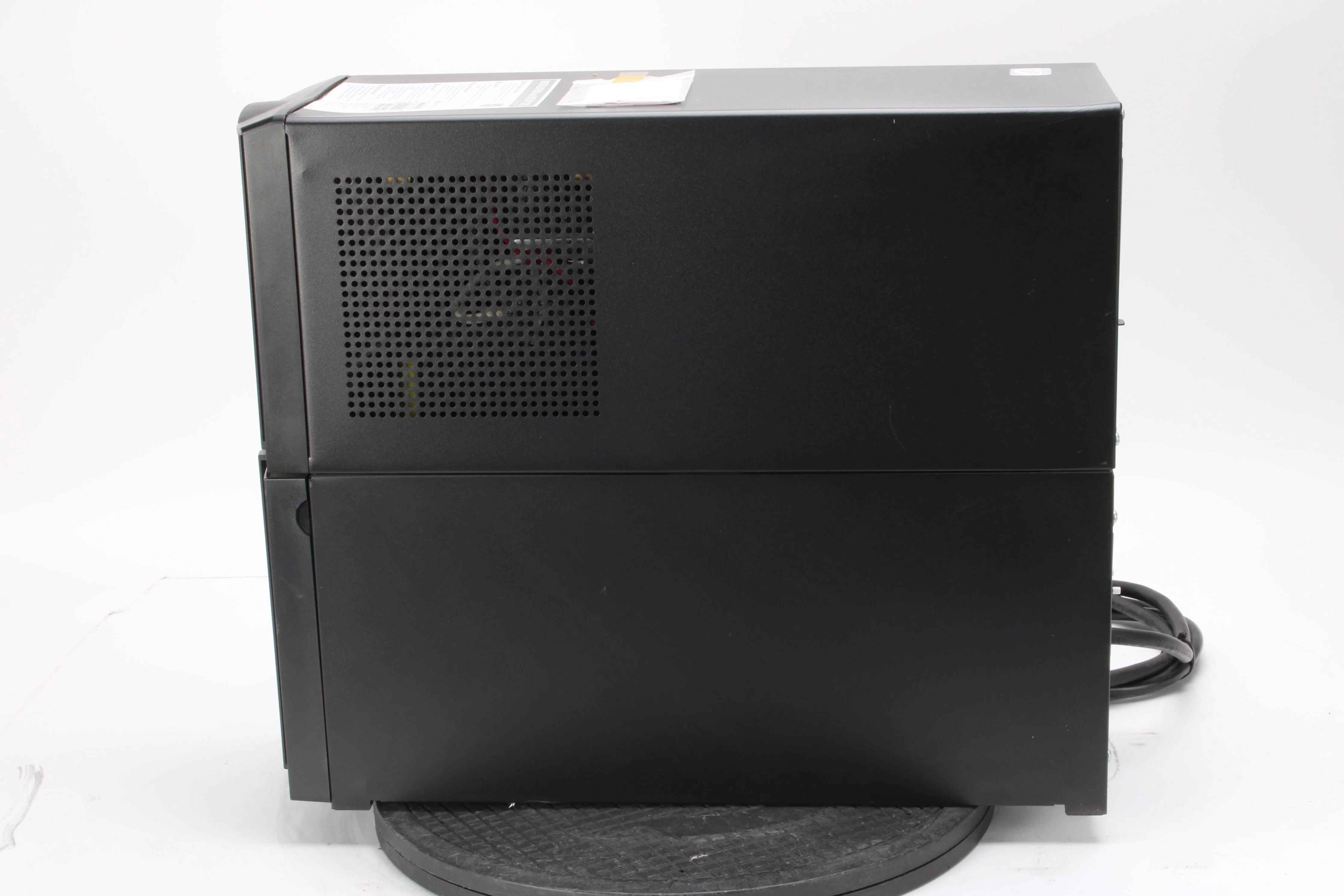 APC Smart-UPS SMT2200 2200VA 120V Uninterruptible Power Supply - Fair Condition - Image 5