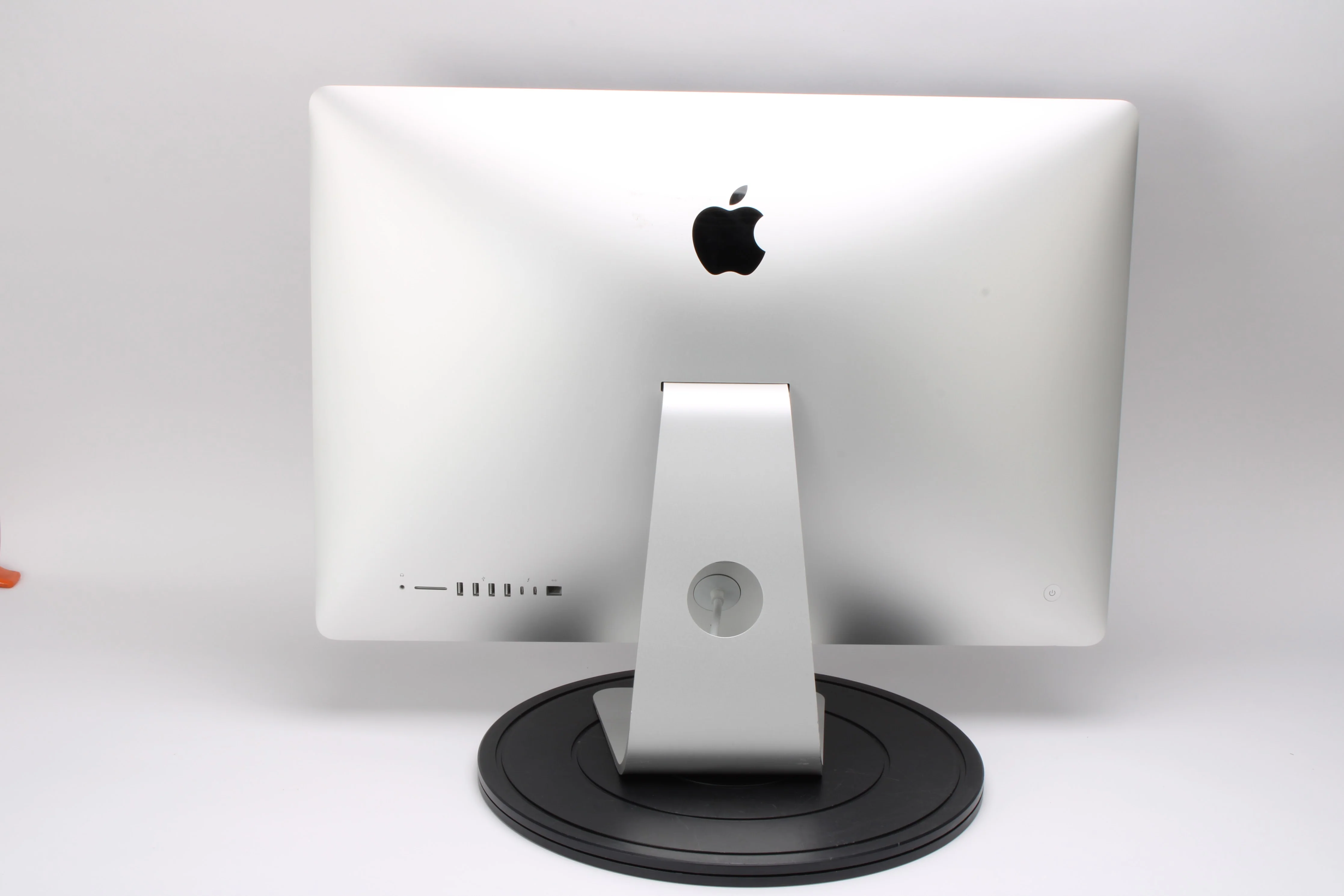 Apple iMac A2115 27" 2019 Computer w/  i5 I5-9600K @3.7GHz / 40GB Ram / 2TB HDD - Image 5