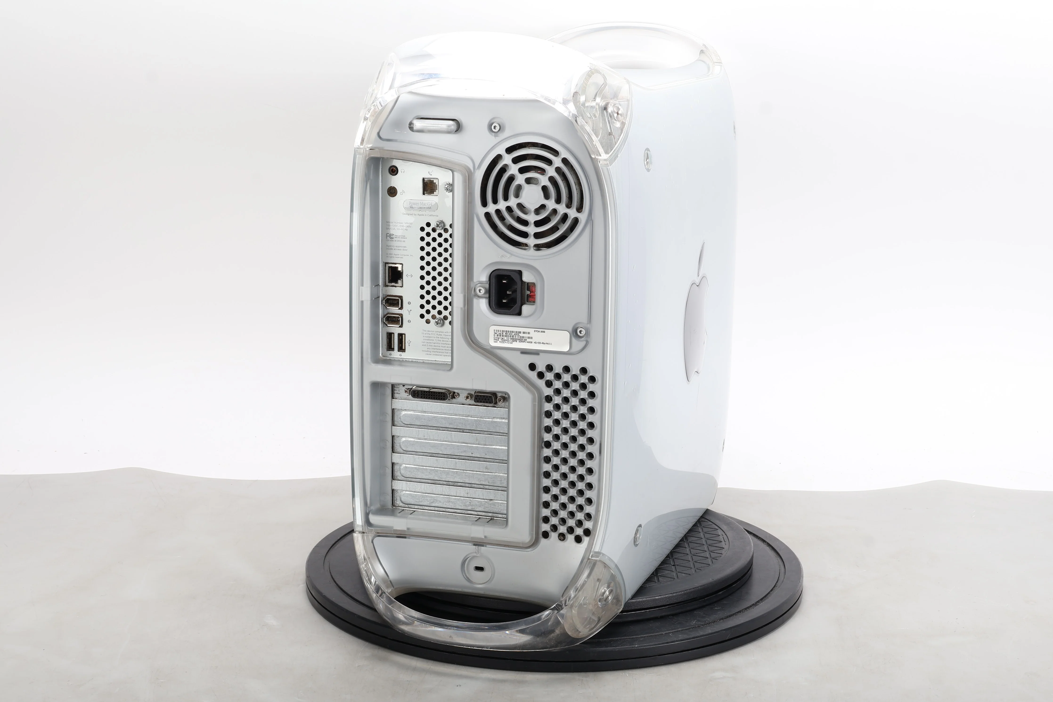 Apple M8493 Power Mac 733MHz PowerPC G4 / 640 MB SDRAM / OS X 10.4.11 / 40GB HDD - Image 3