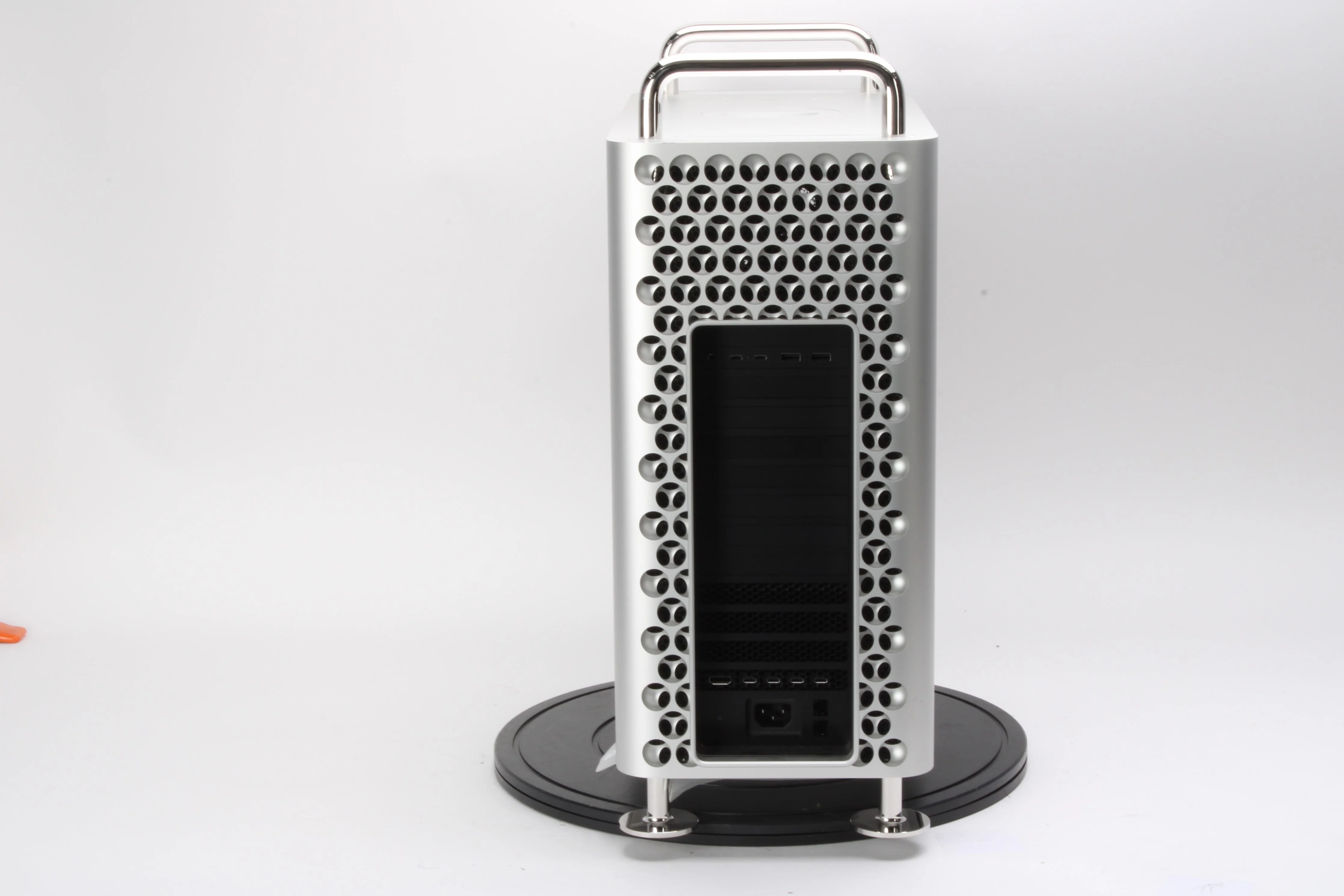 Apple Mac Pro 2019 3.2 GHz 16-Core 192GB / 1TB / AMD Radeon Pro Vega II 32 GB - Image 2