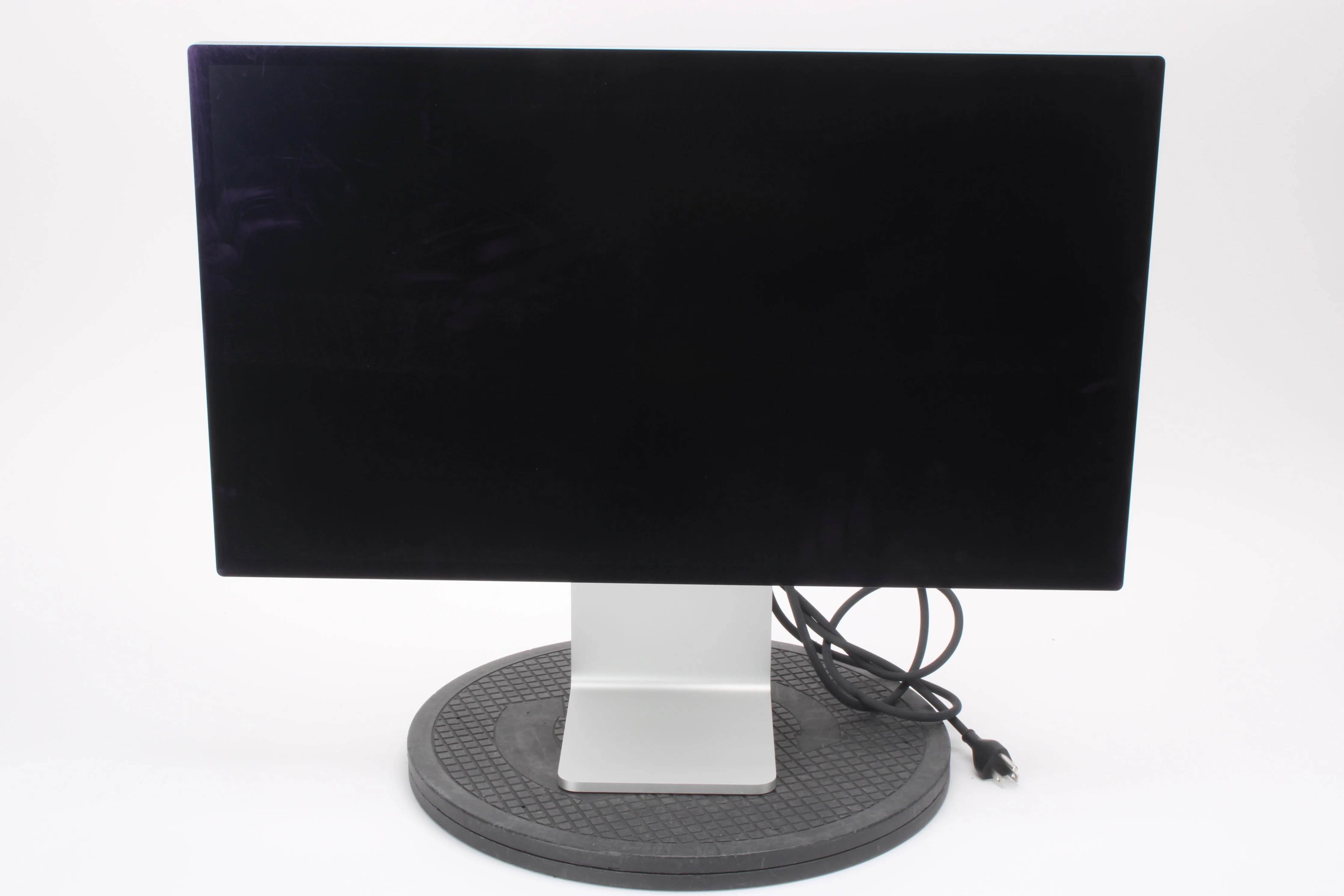Apple Studio Display 27in (Retina 5K) Nano-Texture Glass Tilt / Height Adjust - Image 4