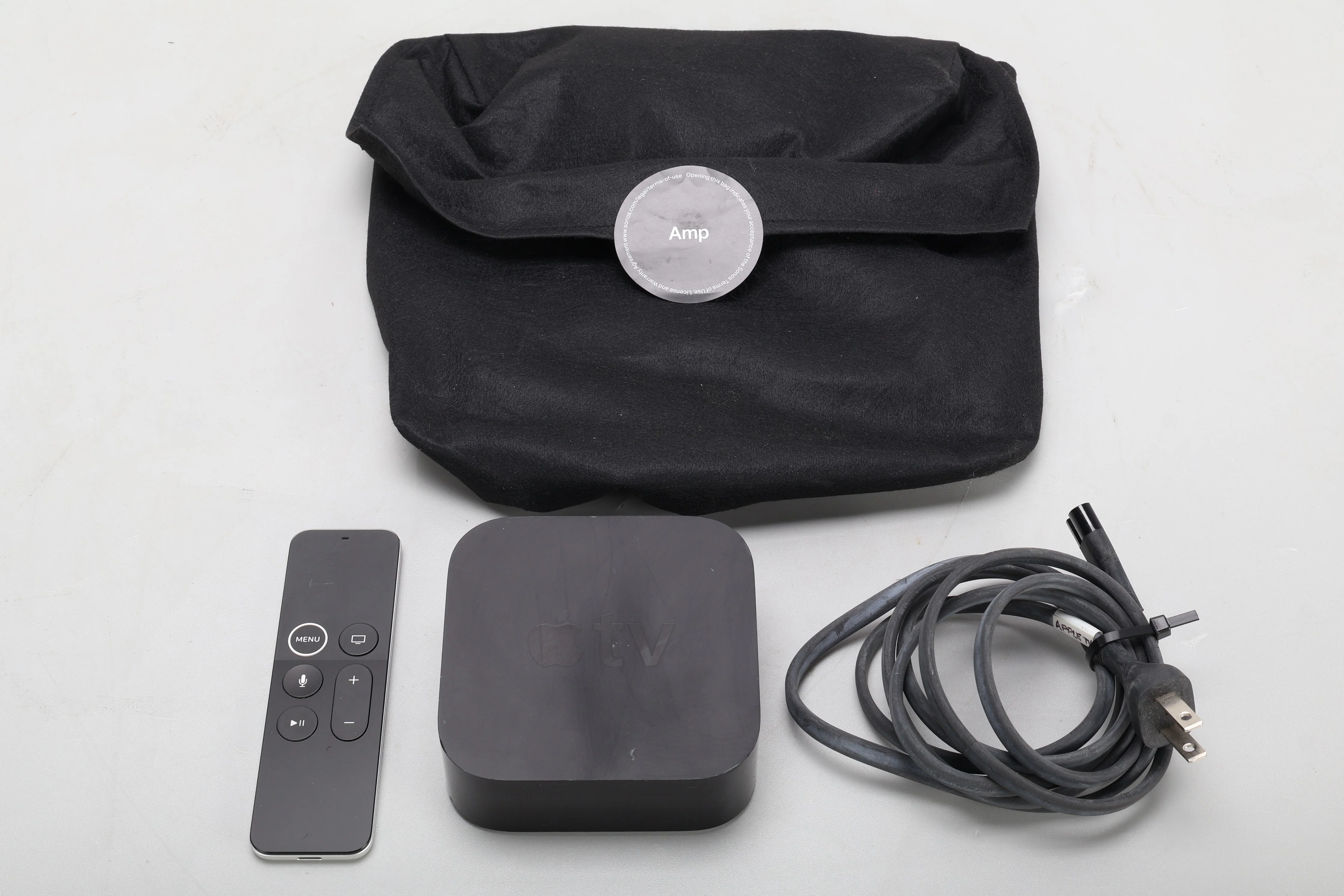 Apple TV A1625 (4th Generation HD) Media Streamer 32GB With A1962 Remote - Fair