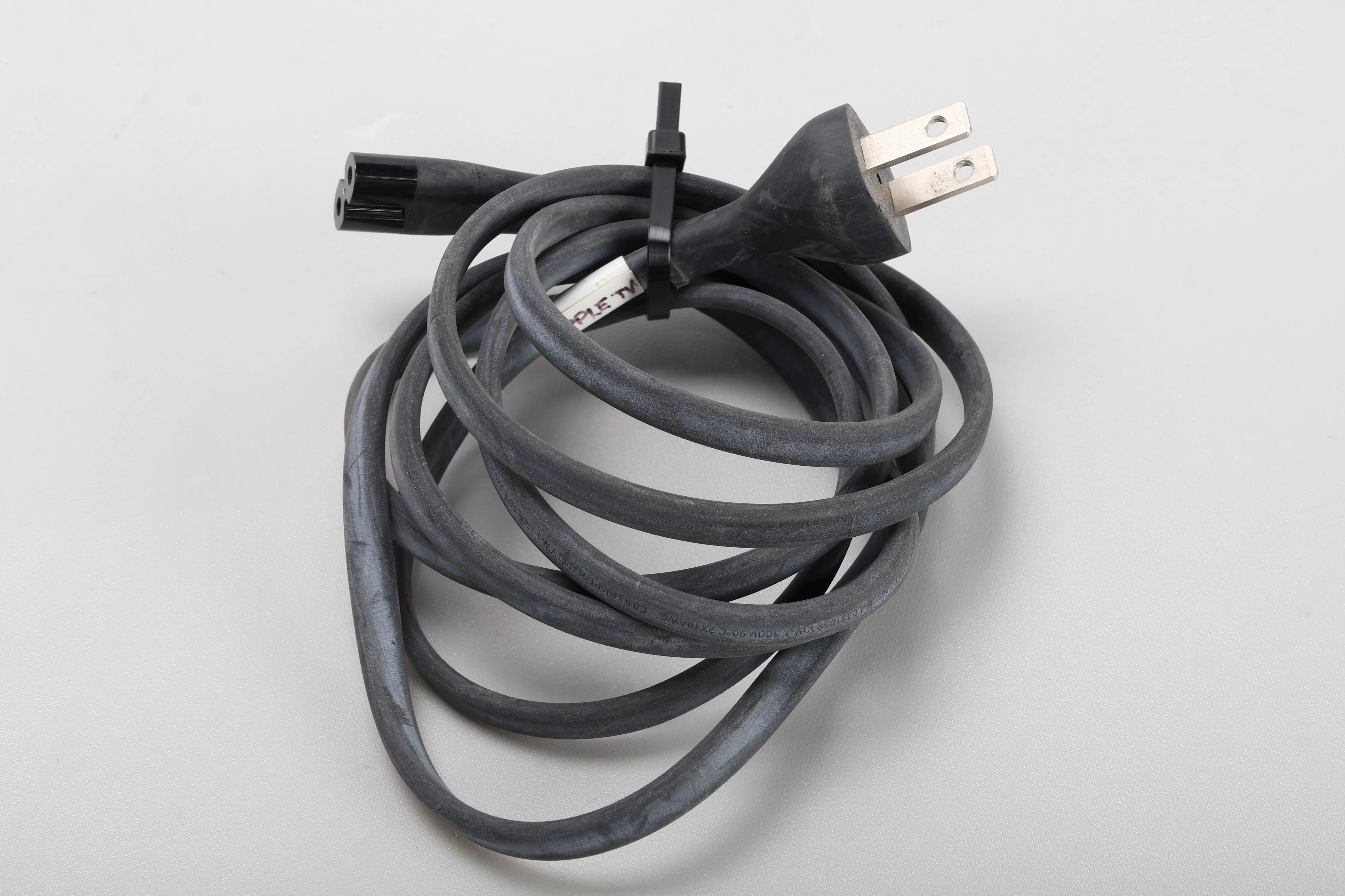 Apple TV A1625 (4th Generation HD) Media Streamer 32GB With A1962 Remote - Fair - Image 2