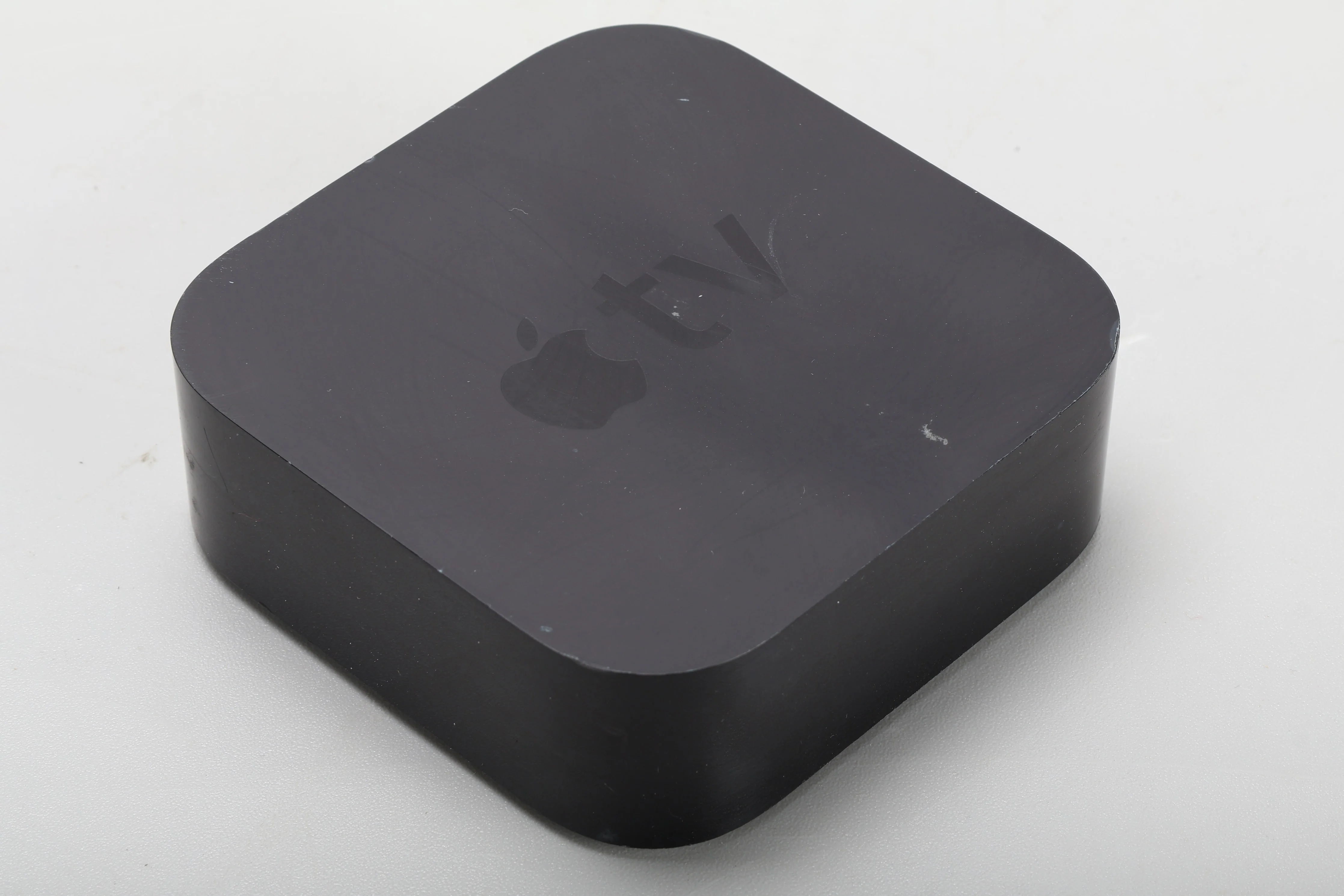 Apple TV A1625 (4th Generation HD) Media Streamer 32GB With A1962 Remote - Fair - Image 3