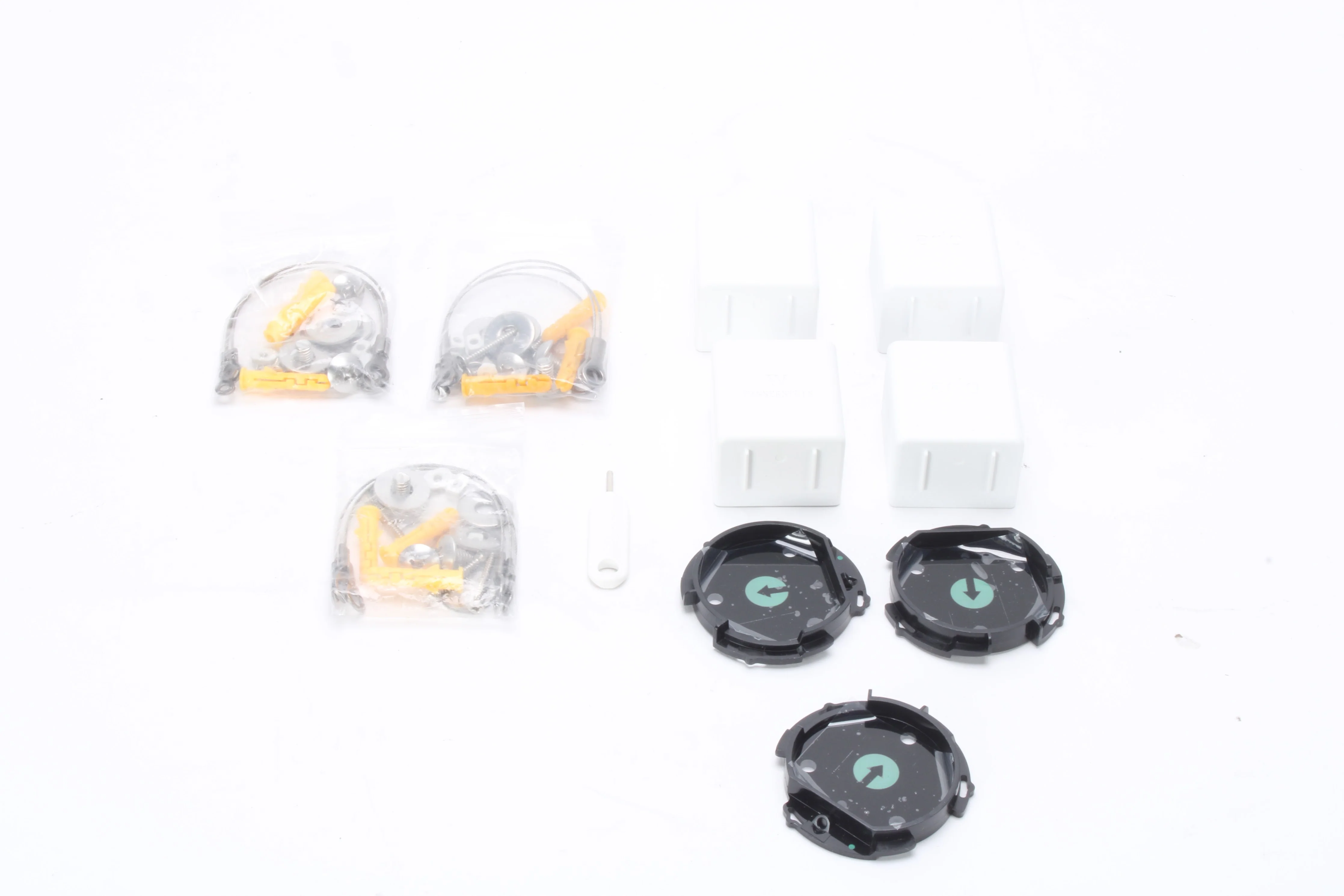 Arlo VMC4350B-1BYNAS Pro 4 Spotlight Camera (Pack of 3) With Accessories - Fair - Image 2