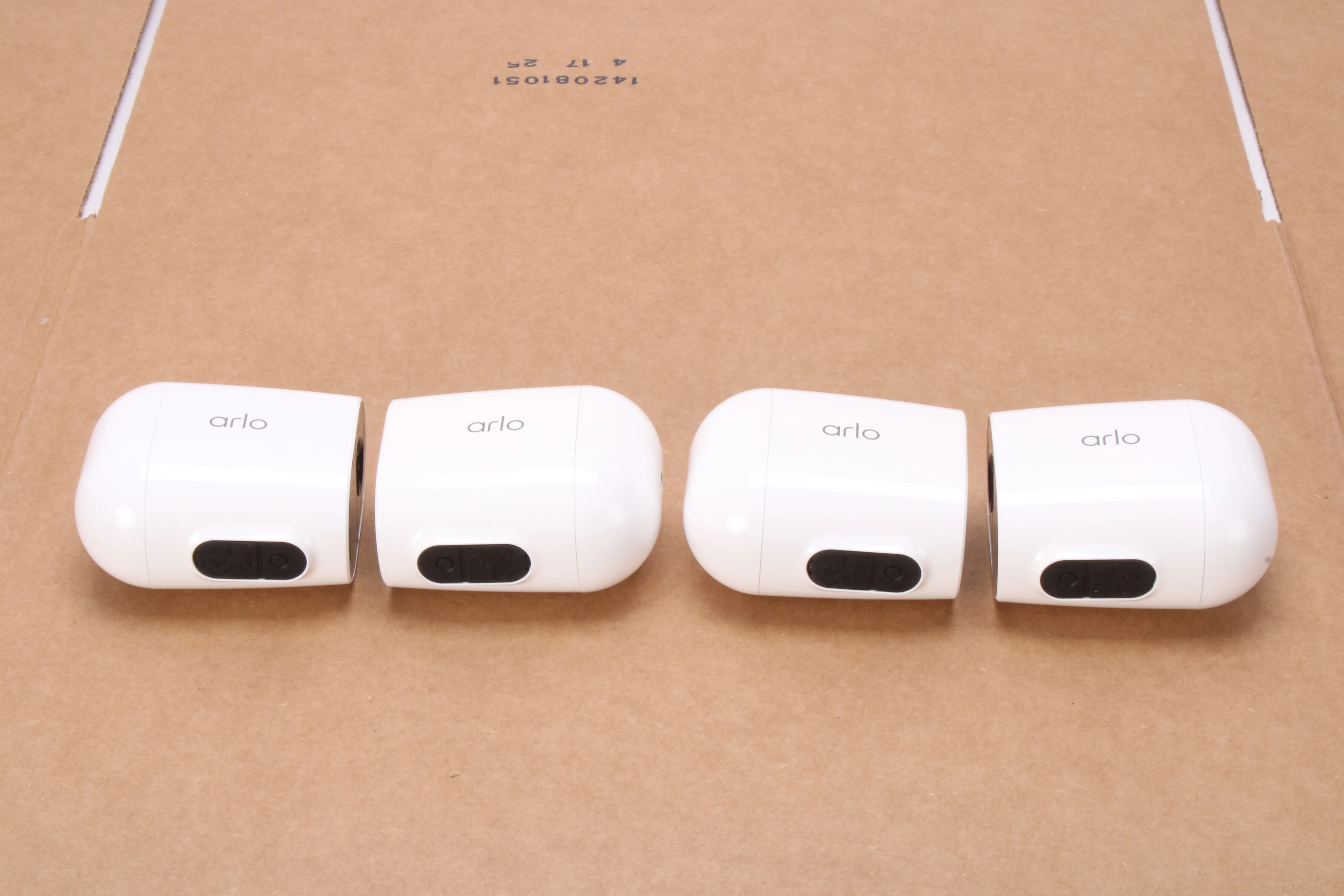 Arlo VMK2430-1SCNAS 4x: Essentials HD Spotlight Camera With VMA3600 Solar Panel - Image 5