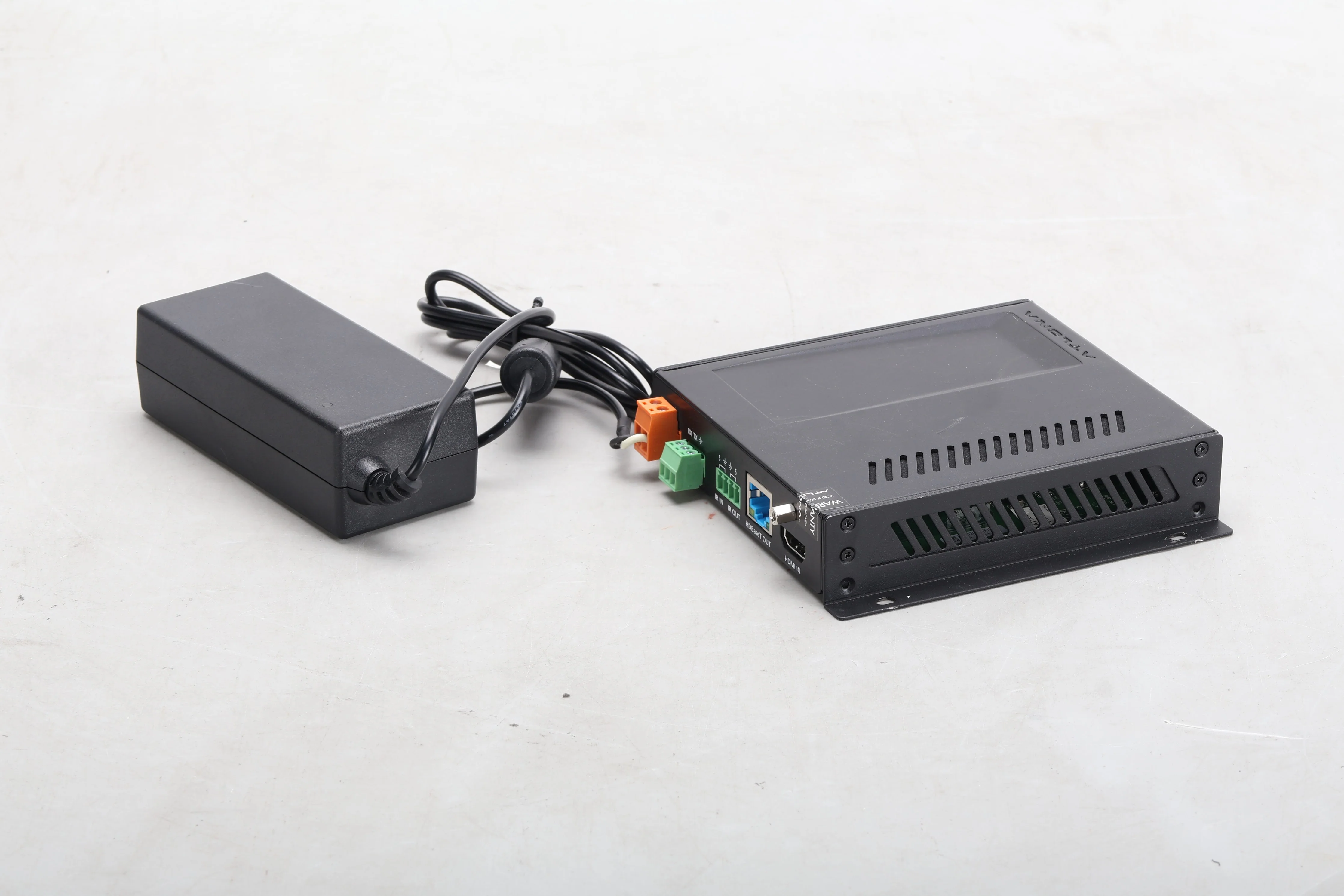 Atlona AT-UHD-EX-100CE-RX/TX Kit 4K/UHD HDMI Over 100M HDBaseT With Power Supply - Image 4