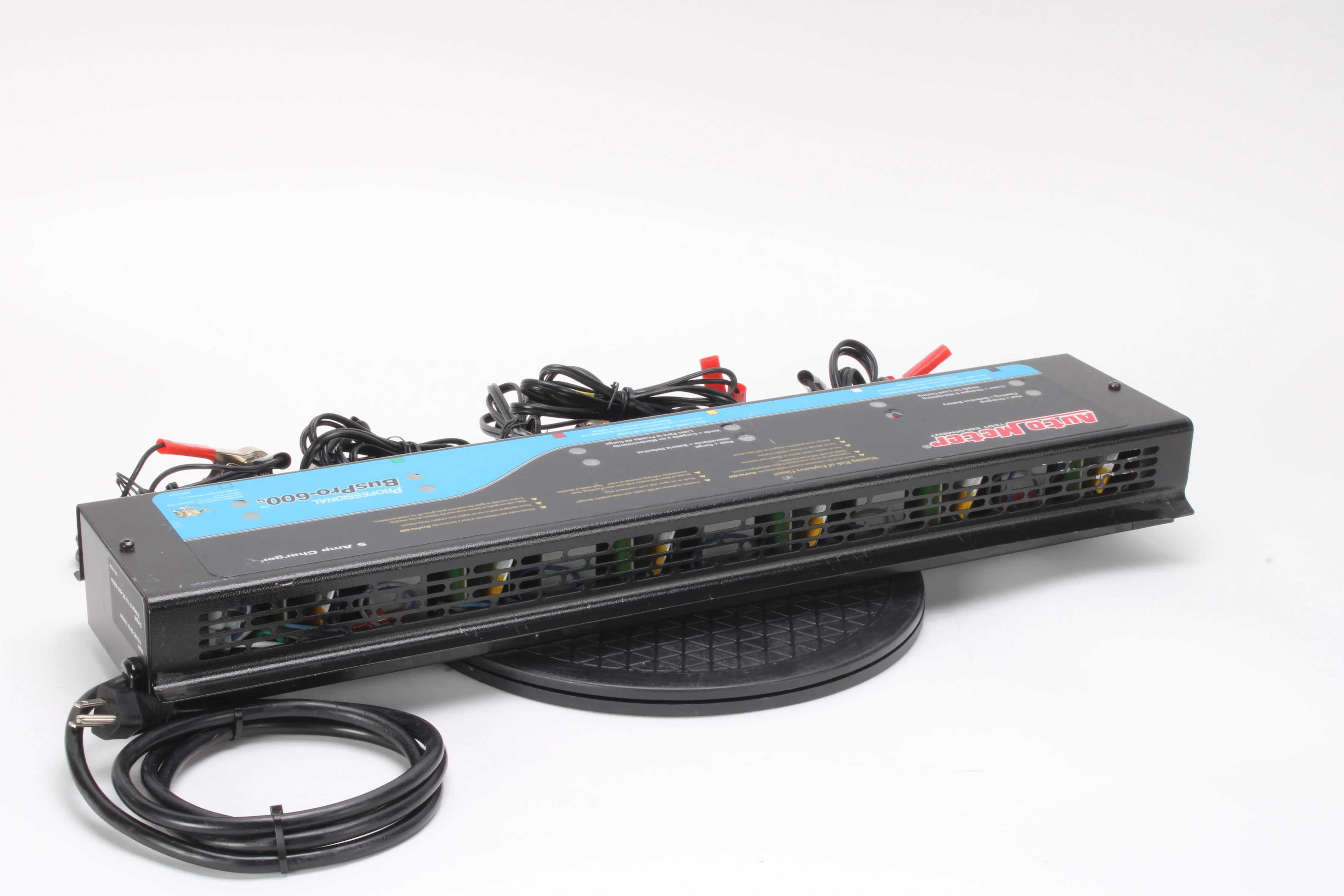 AutoMeter BUSPRO-600S Multi-Battery 12V/5A 6-Station Smart Battery Charger -Fair - Image 2
