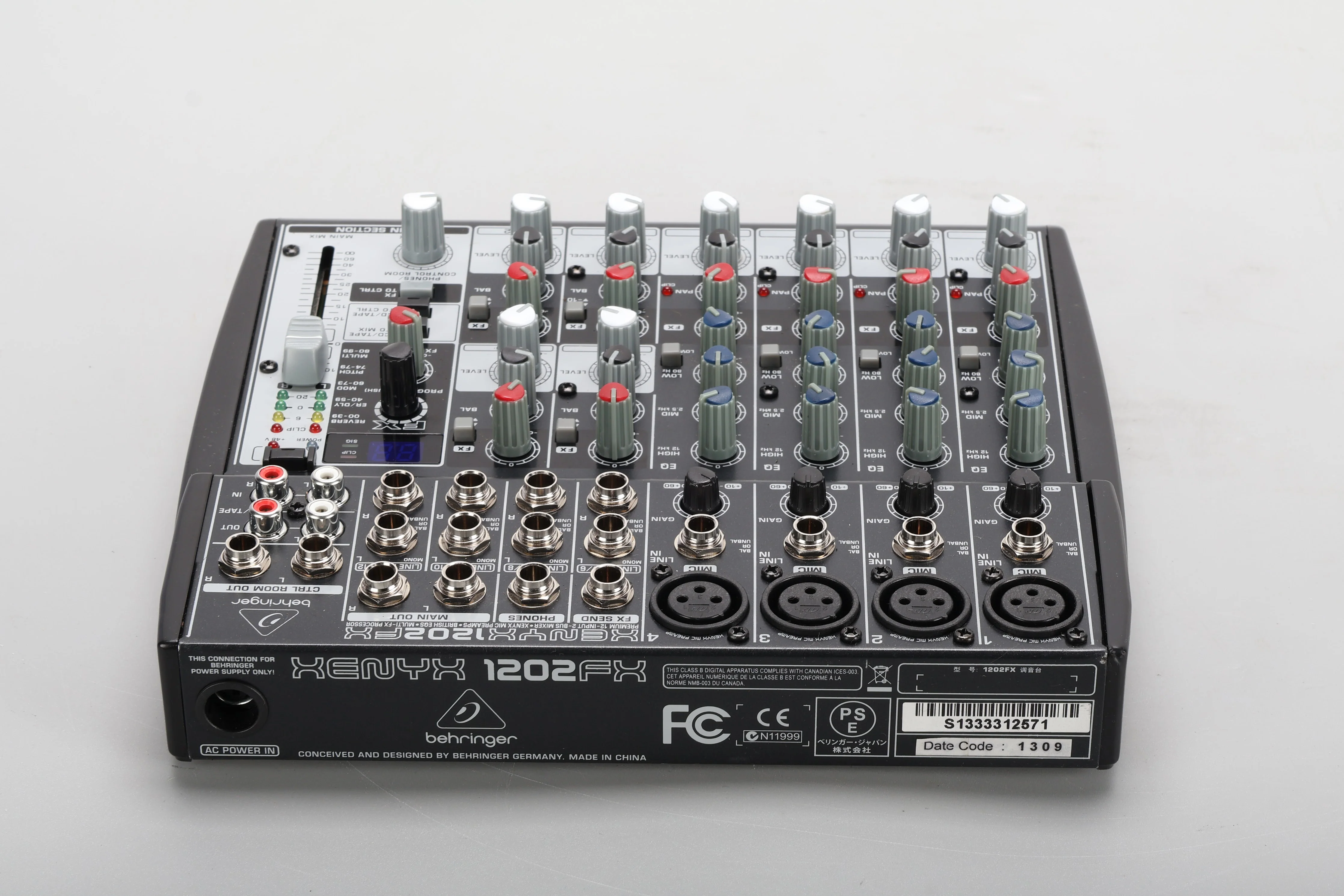 Behringer XENYX 1202FX Premium 12-Input Analog Mixer With Power Supply - Image 5