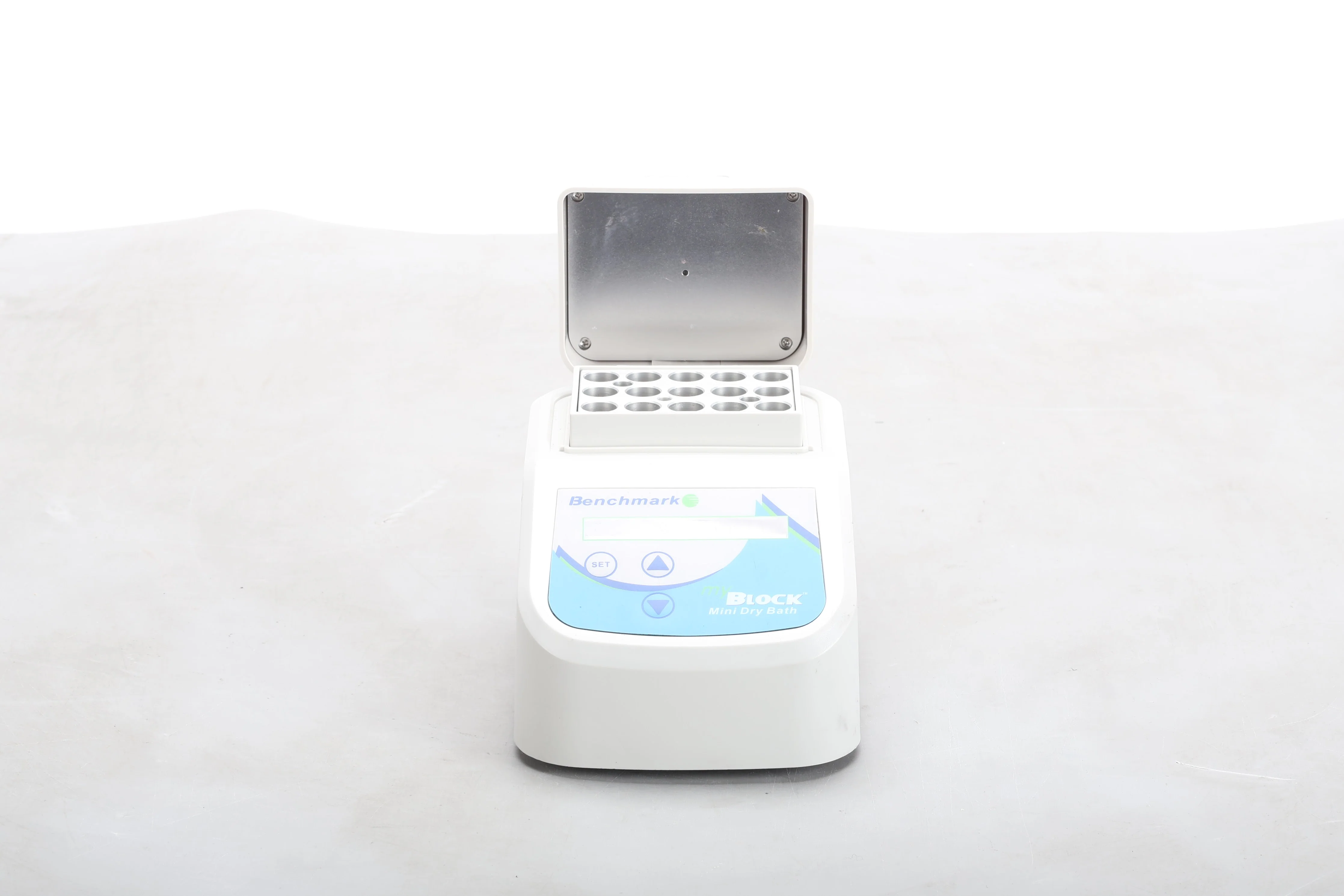 Benchmark BSH200-HL MyBlock Mini Dry Bath With Power Supply and Cable - Image 3