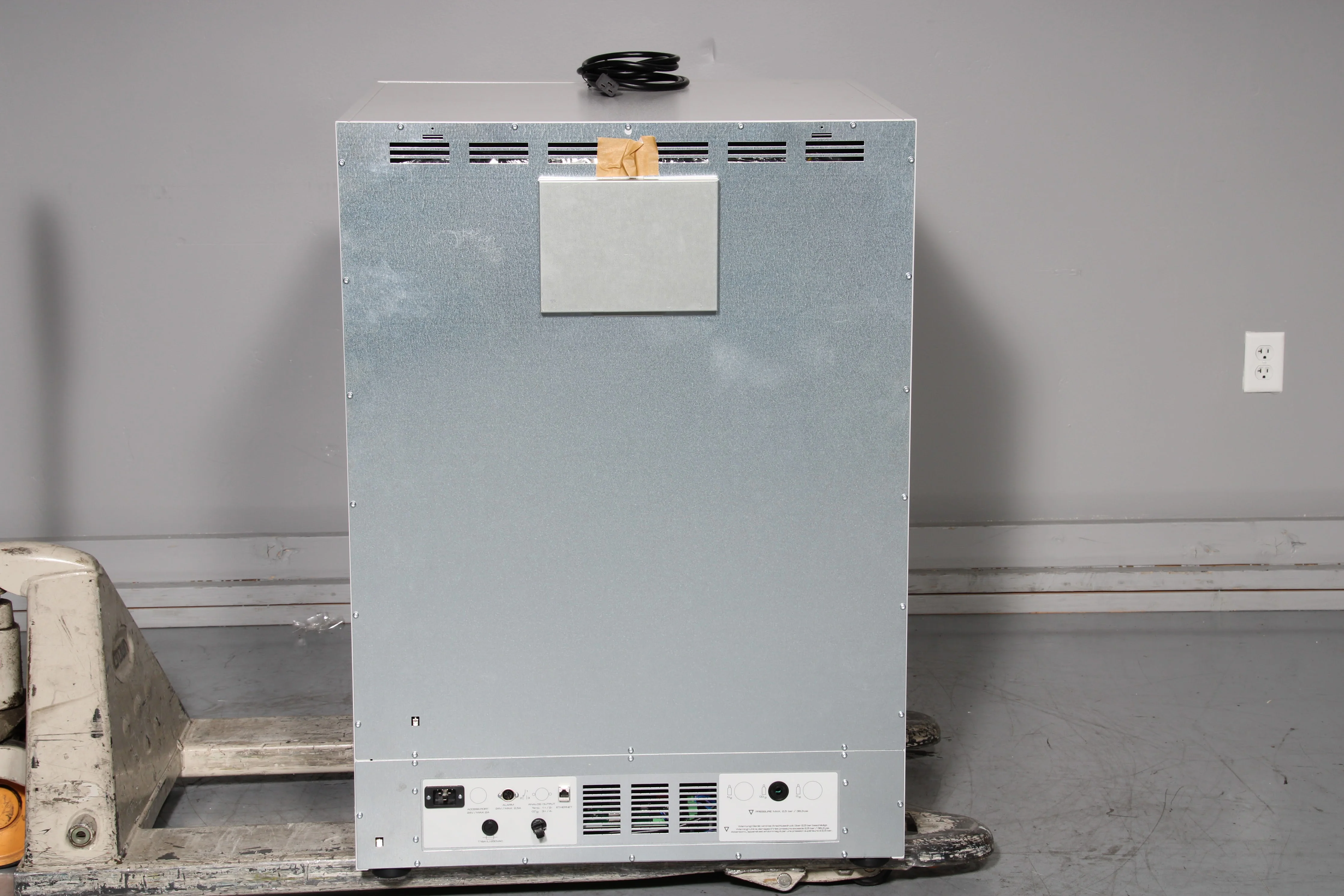 Binder CB-S 260 9640-0004 CO2 Incubator With 3x Shelves and 1x Water Tray - Image 5