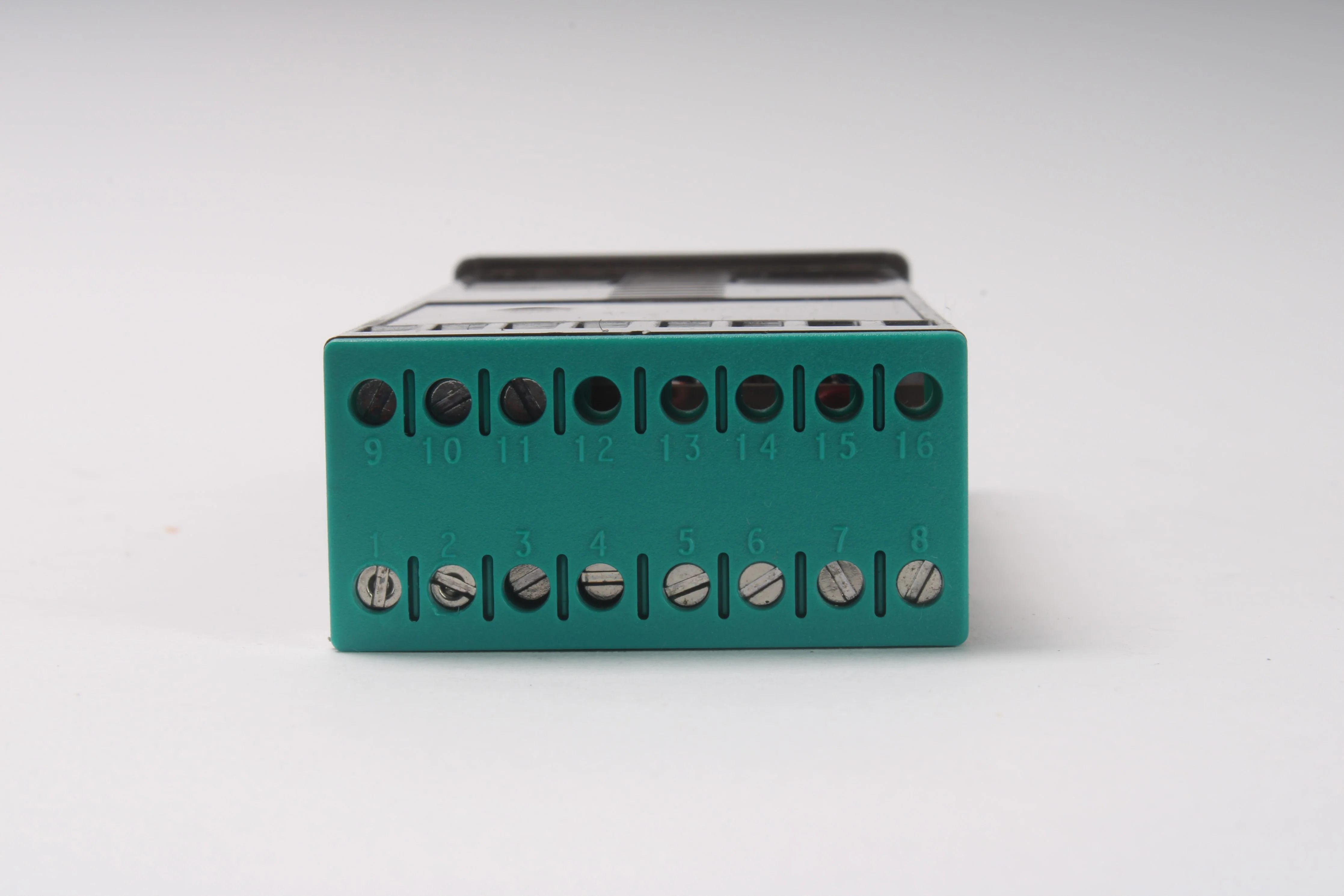 CAL Controls 3300 Series Temperature Controller - Fair Condition - Image 4