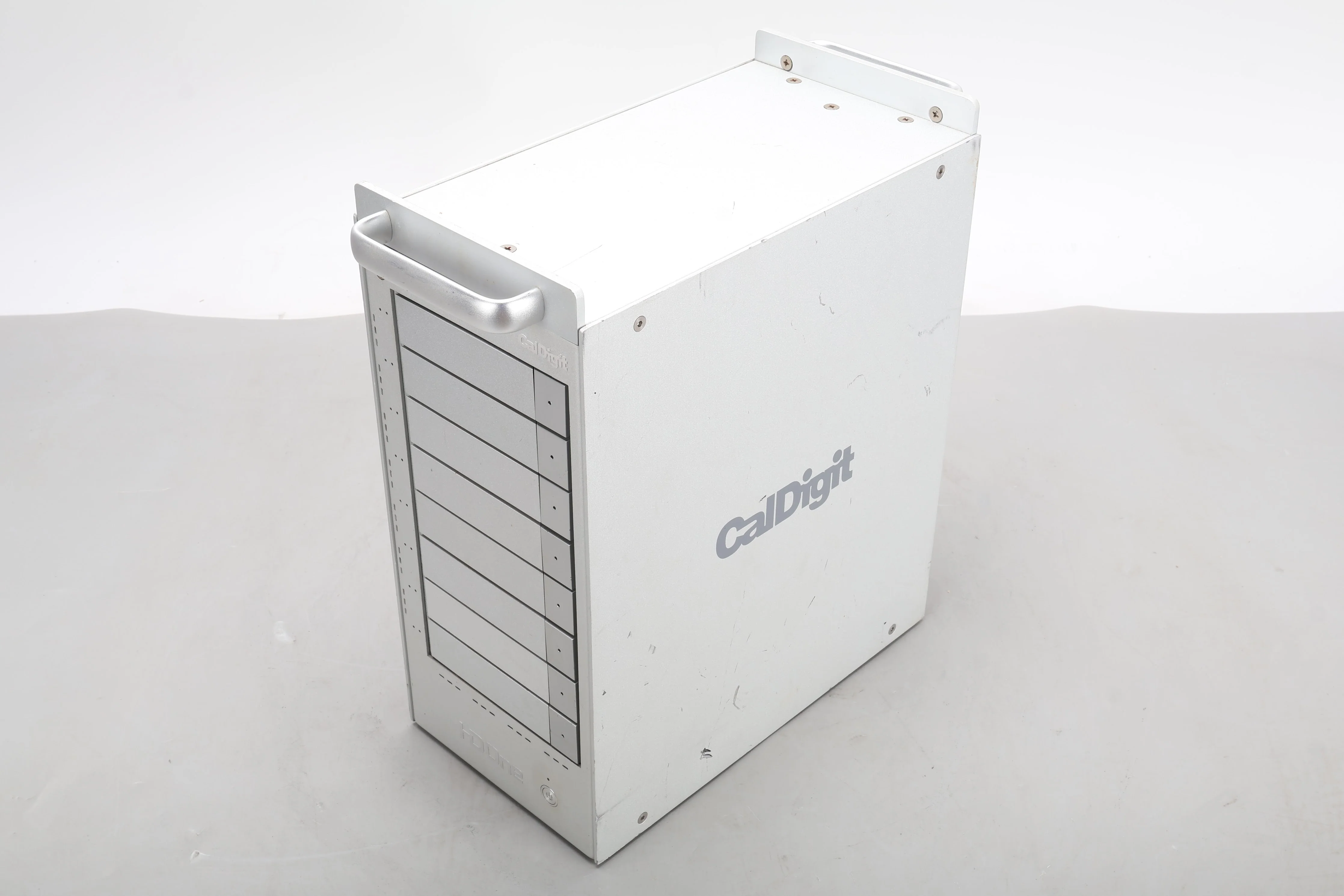 CalDigit HDOne 8-Drive RAID Hardware System With 8x: 750GB HDD and 8x Bay - Fair - Image 3
