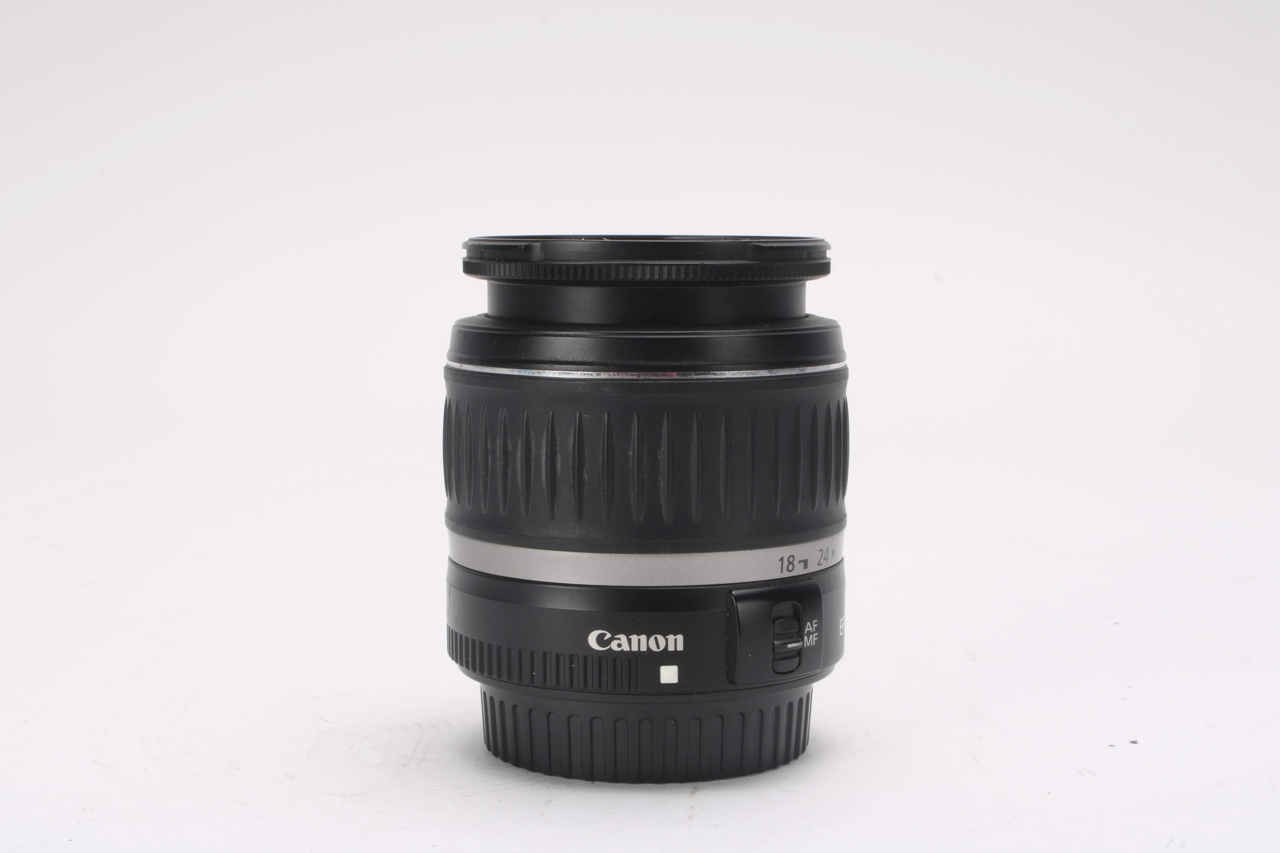 Canon EFS 18-55mm Image Stabilizer Macro 0.25m/0.8ft Lens - Image 2