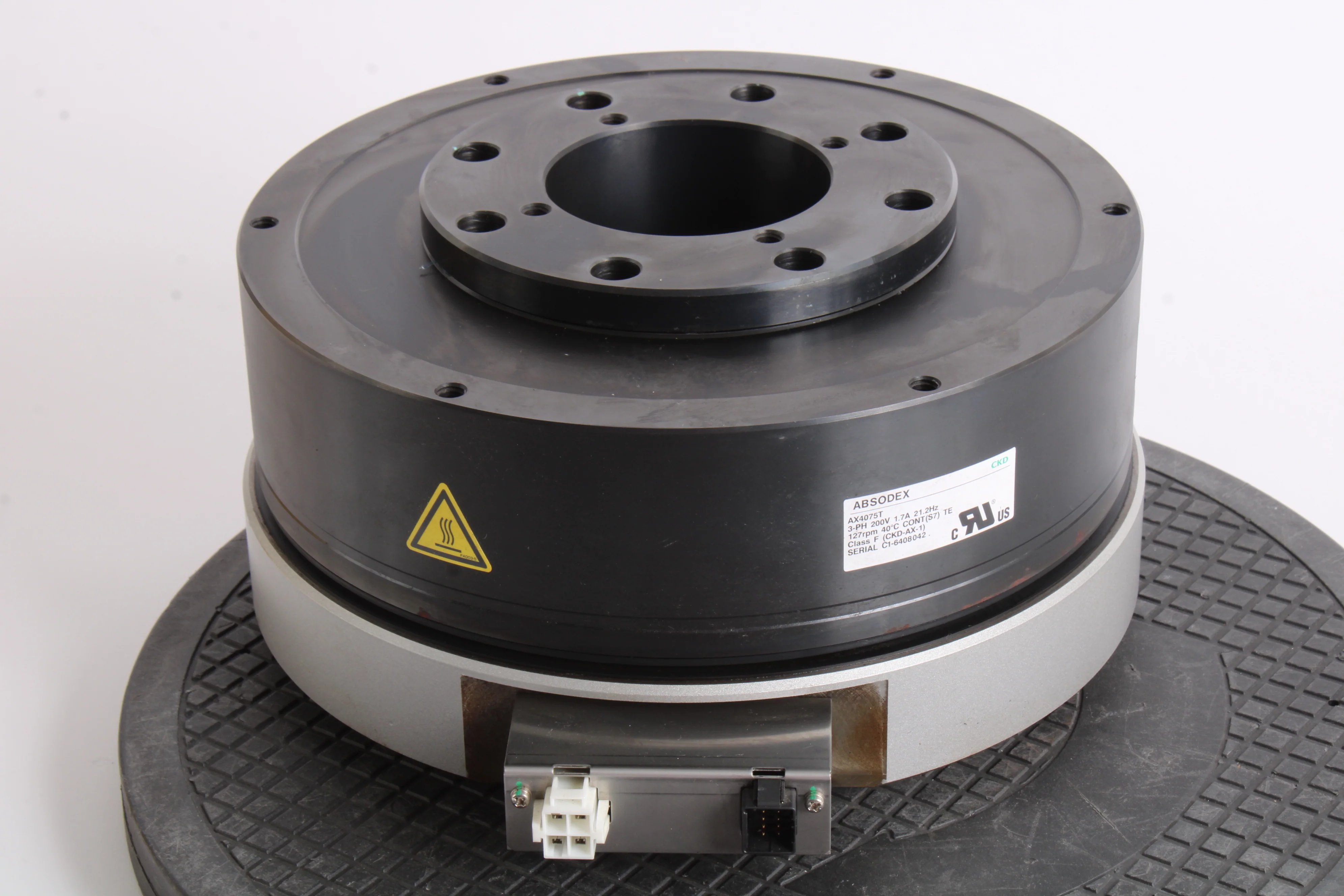 CKD AX4075TS-DM04-U0 Actuator 3AC, 200V, 21.2Hz 127rpm W/ Cables Fair Condition - Image 6