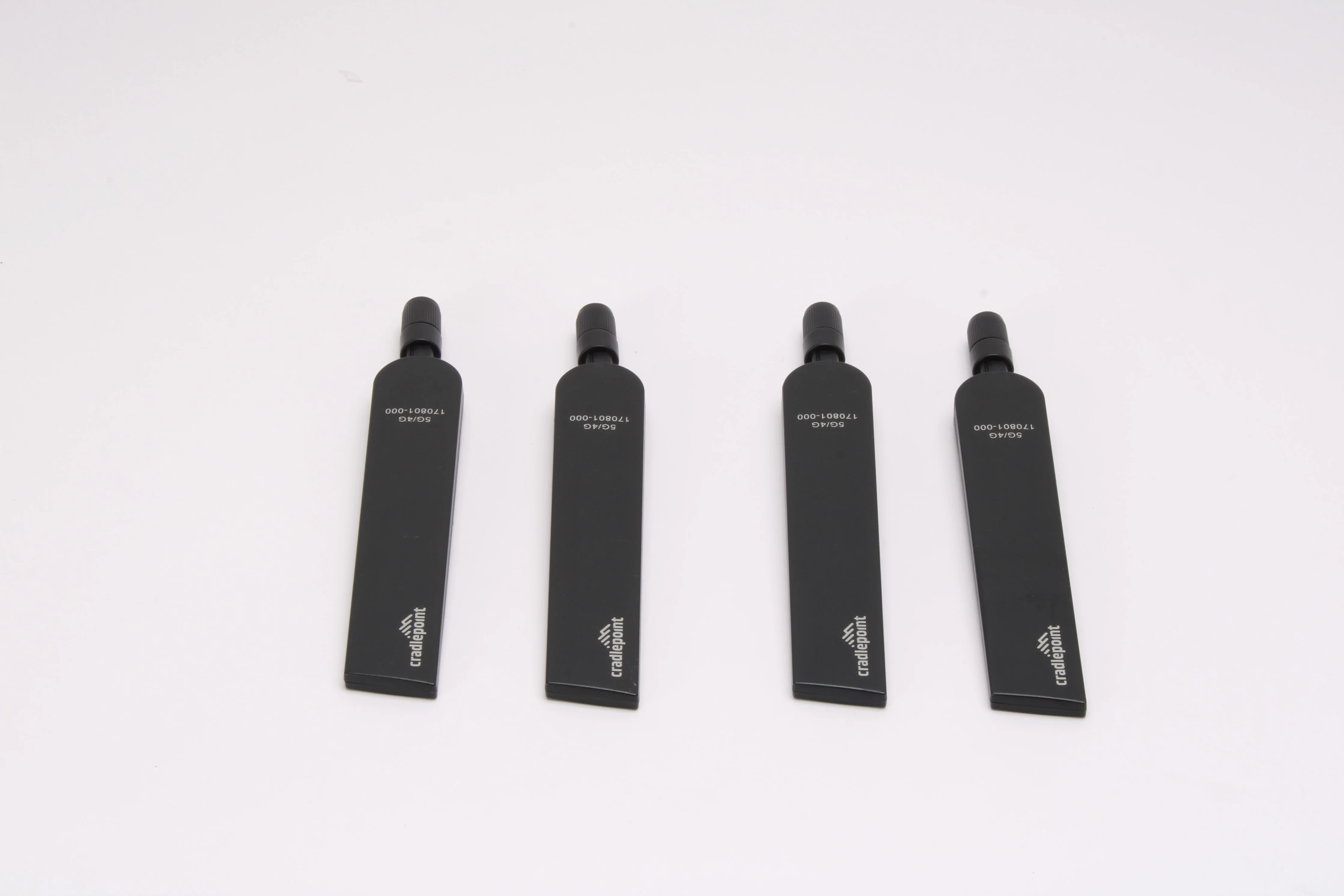 Cradlepoint / 170801-00 5G/4G Cellular Antennas - Lot of 4 - Image 4