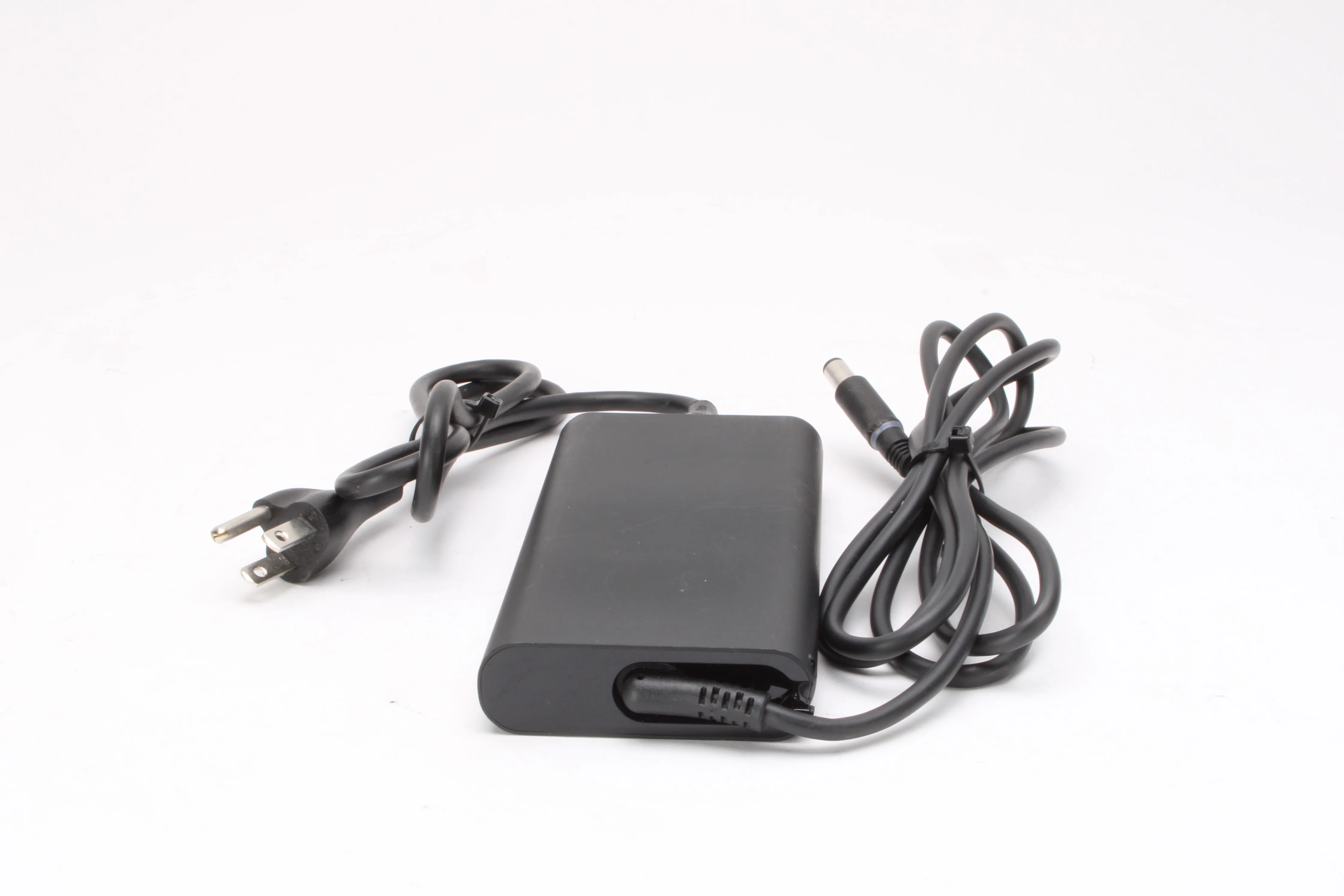 Dell Dock WD15 Adapter With Power Supply - Image 4