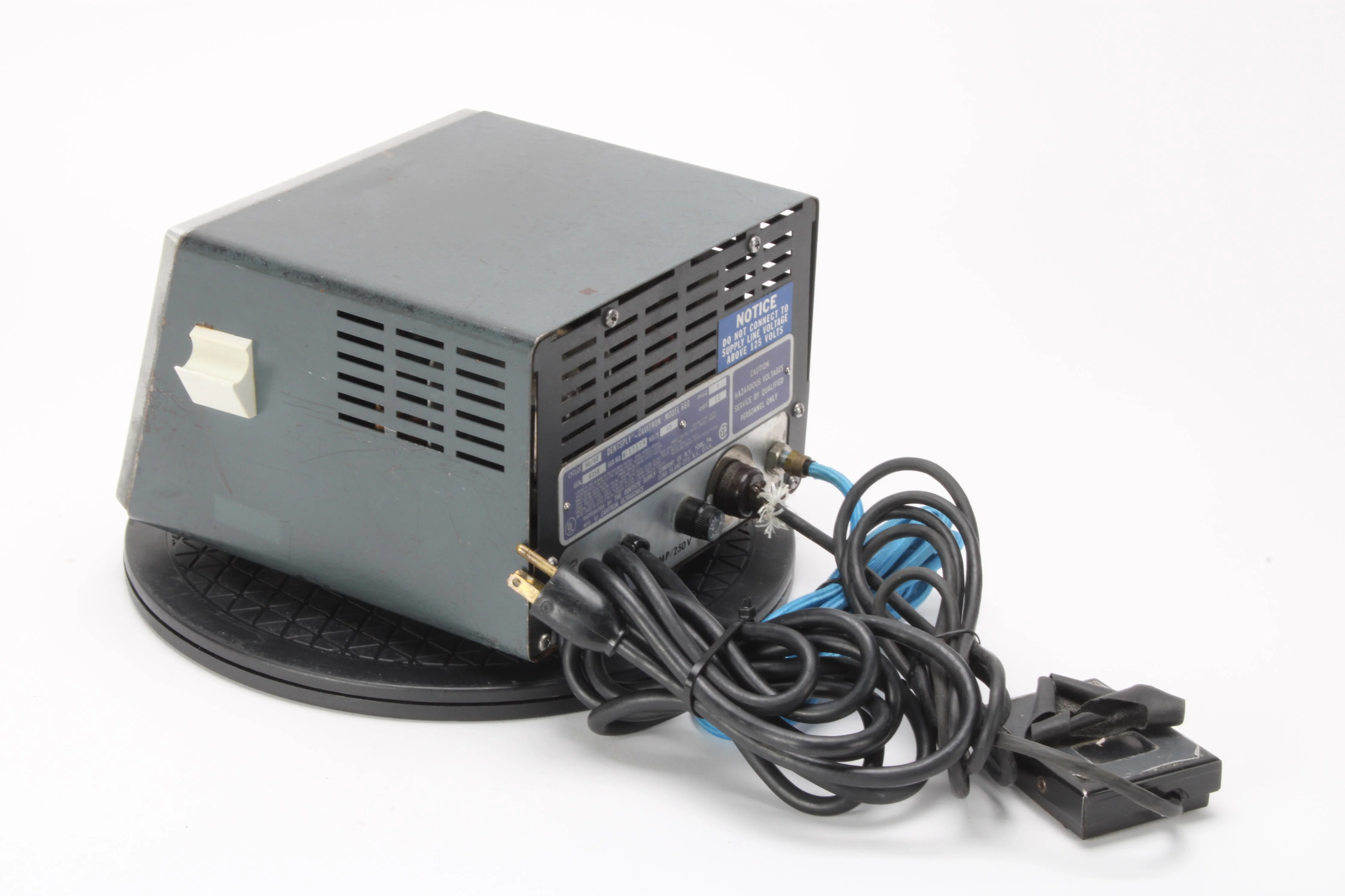 Dentsply Cavitron Model 660 Magnetostrictive Ultrasonic Scaler With Accessories - Image 8