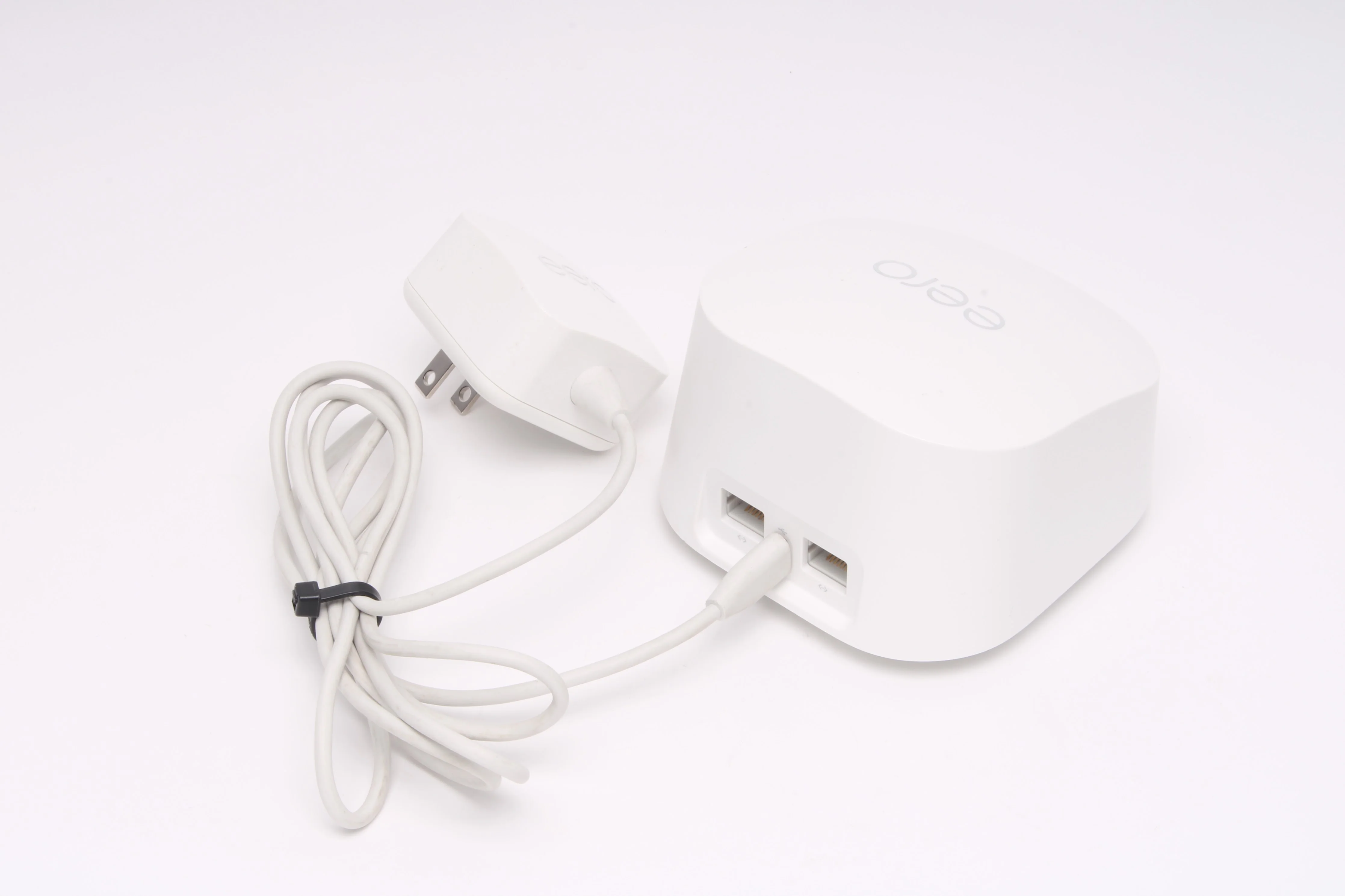 Eero 6+ R010001 WI-FI 6 Gigabit System With Power Supply Bundle - Image 2