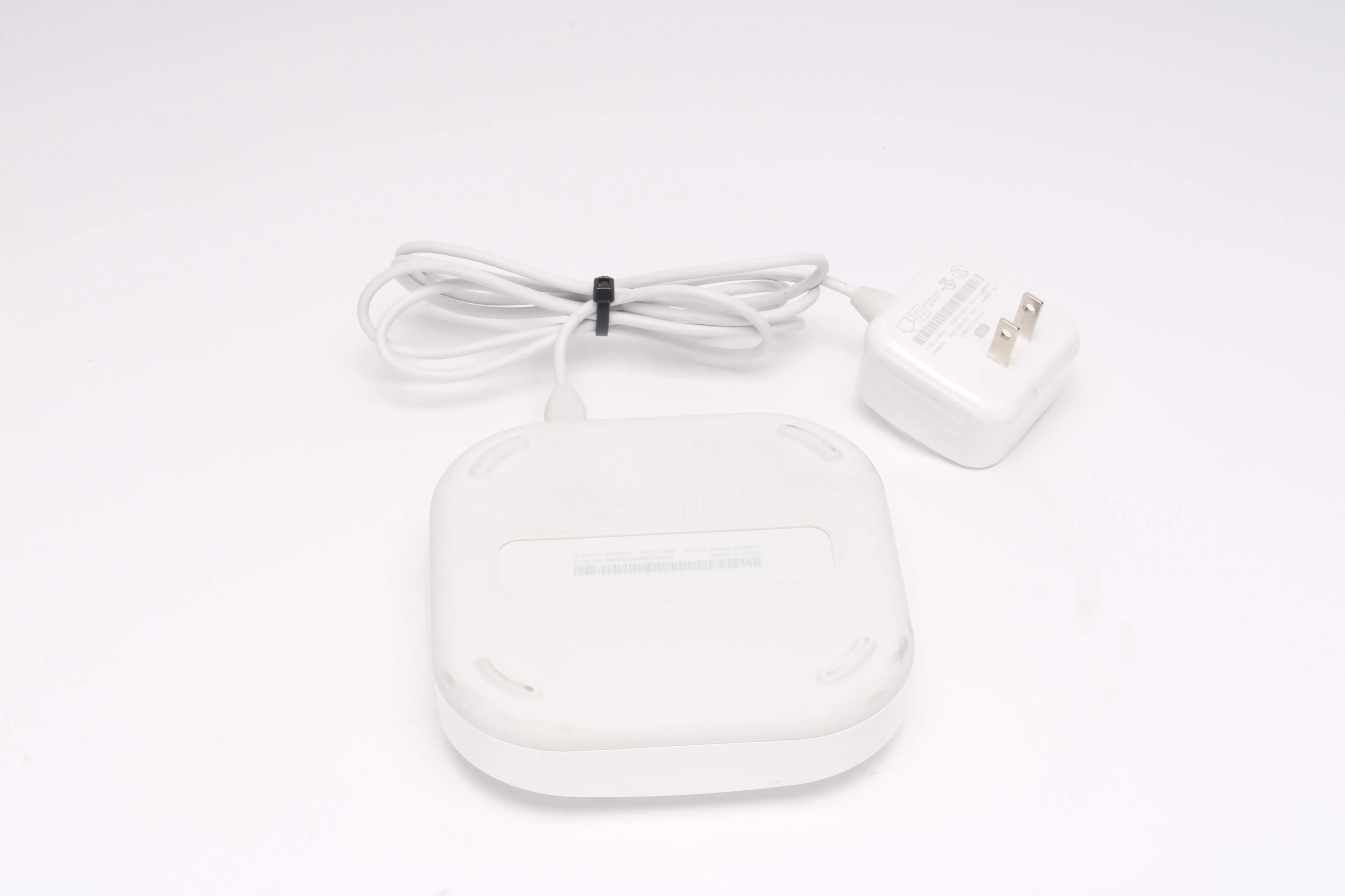 Eero B010001 Pro 2nd Generation AC Tri-Band Mesh Router With Power Supply Bundle - Image 3