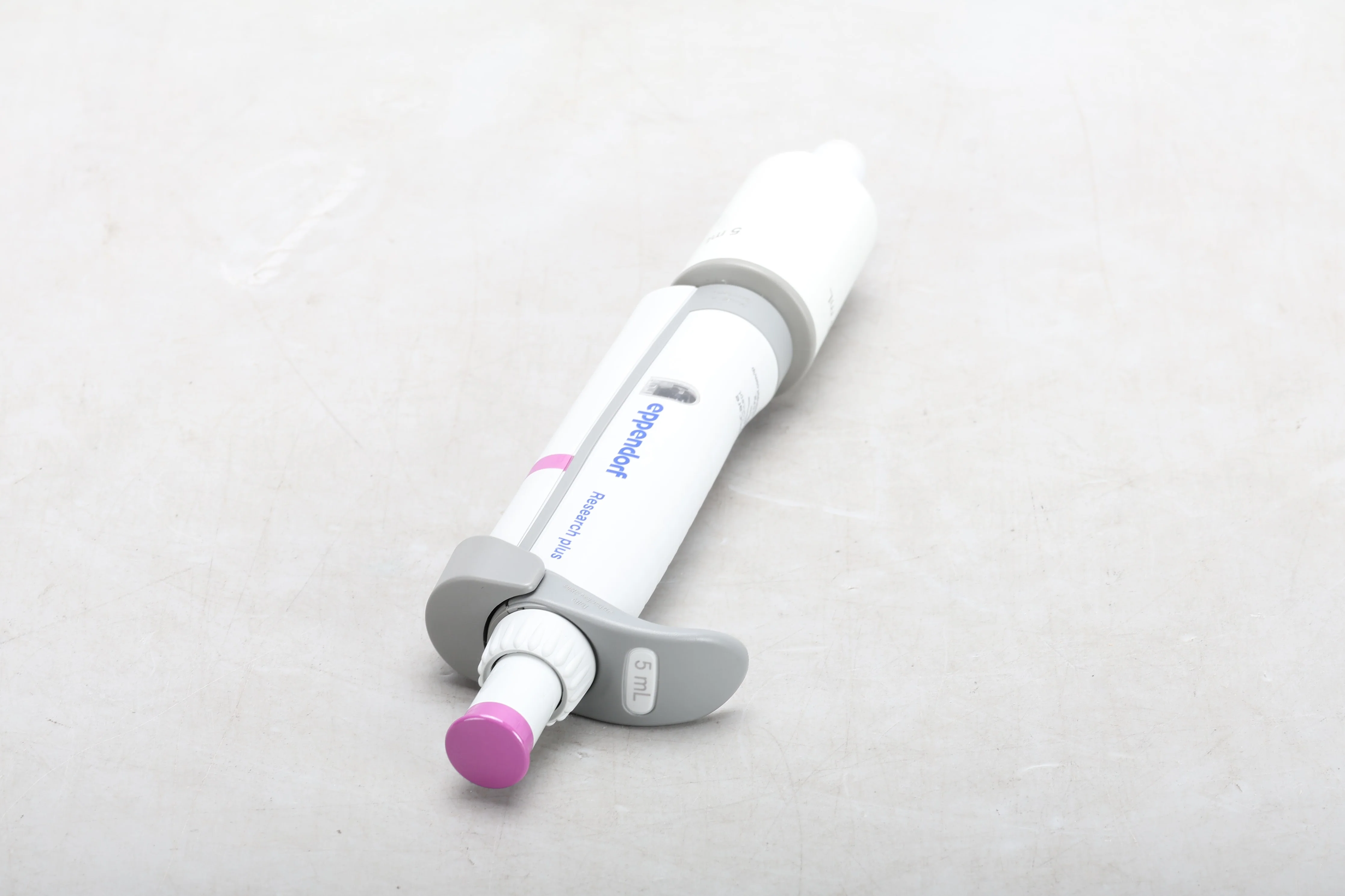 Eppendorf 3123000071 Research Plus 0.5-5mL Single Channel Pipette - Image 3