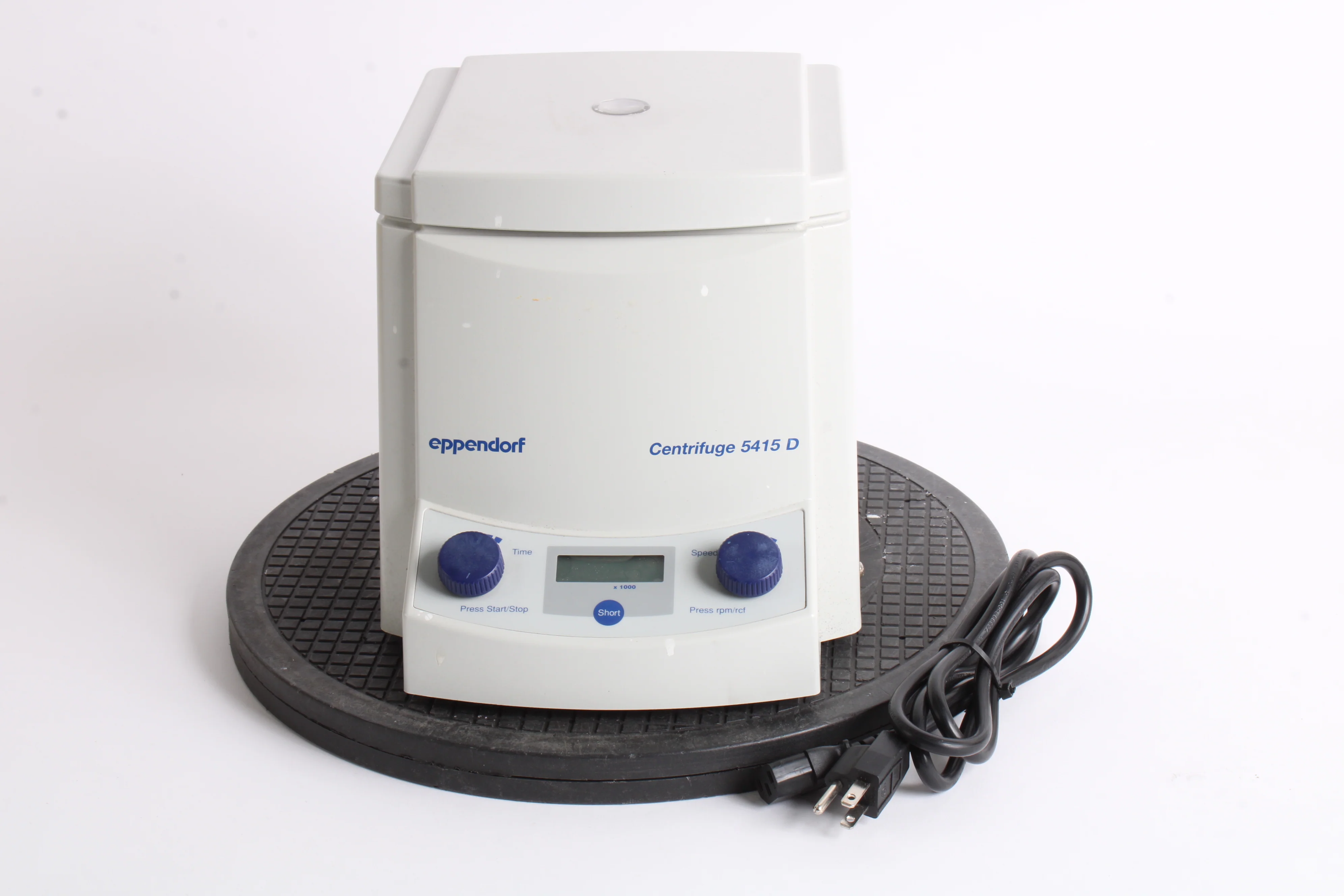 Eppendorf 5415D Digital Laboratory Centrifuge W/ F45-24-11 Rotor - Crack on Case