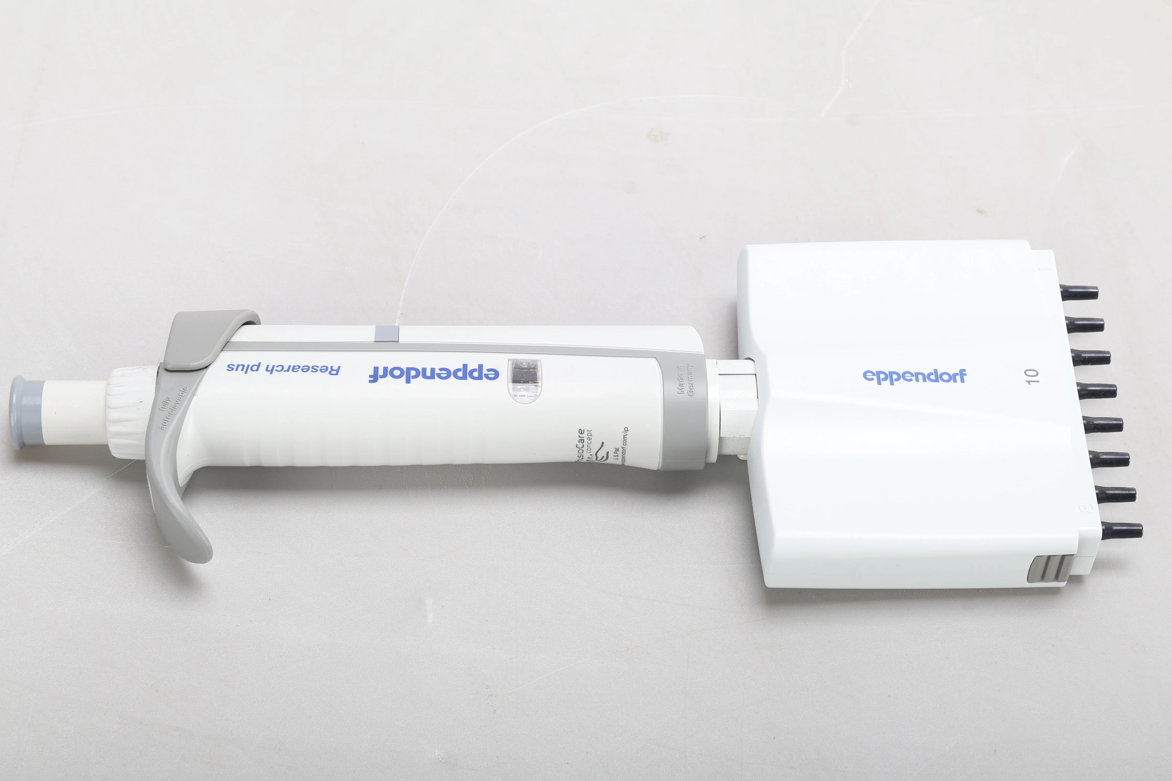 Eppendorf Research Plus 10 8-Channel Pipette 0.5-10uL