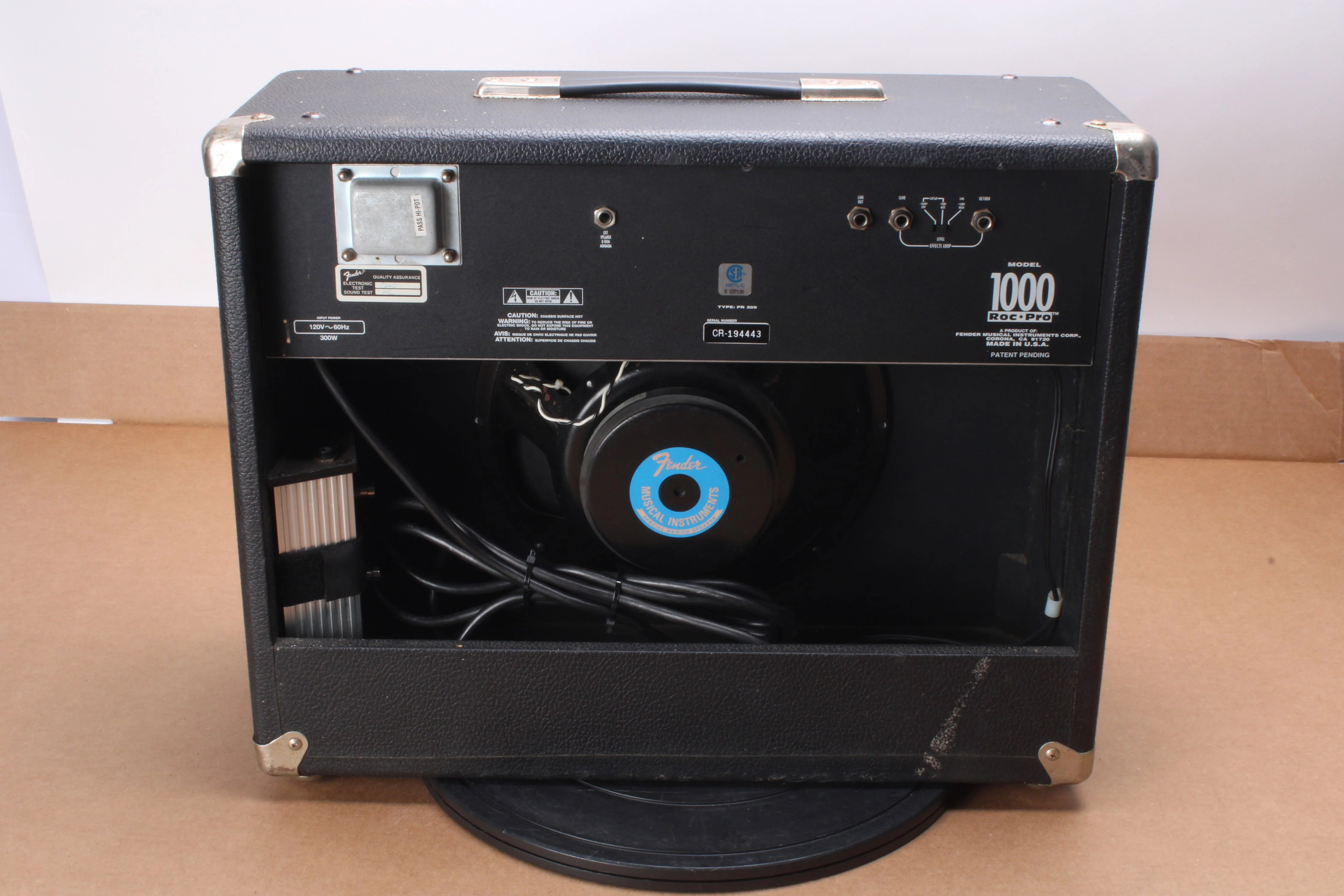 Fender 1000 Roc Pro Combo Amplifier With Foot Switch - Fair Condition - Image 4