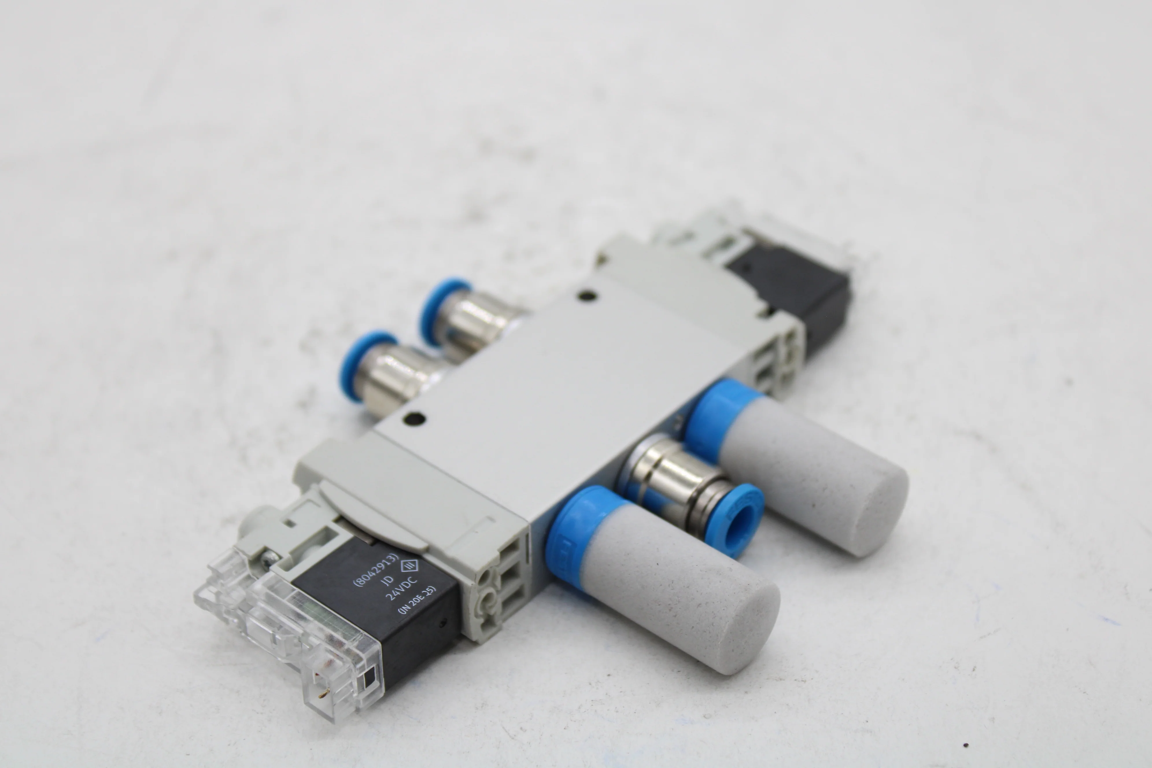 Festo VUVG-LK14-T32C-AT-G18-1H2L-S Solenoid Air Valve Lot of 2 - Image 3