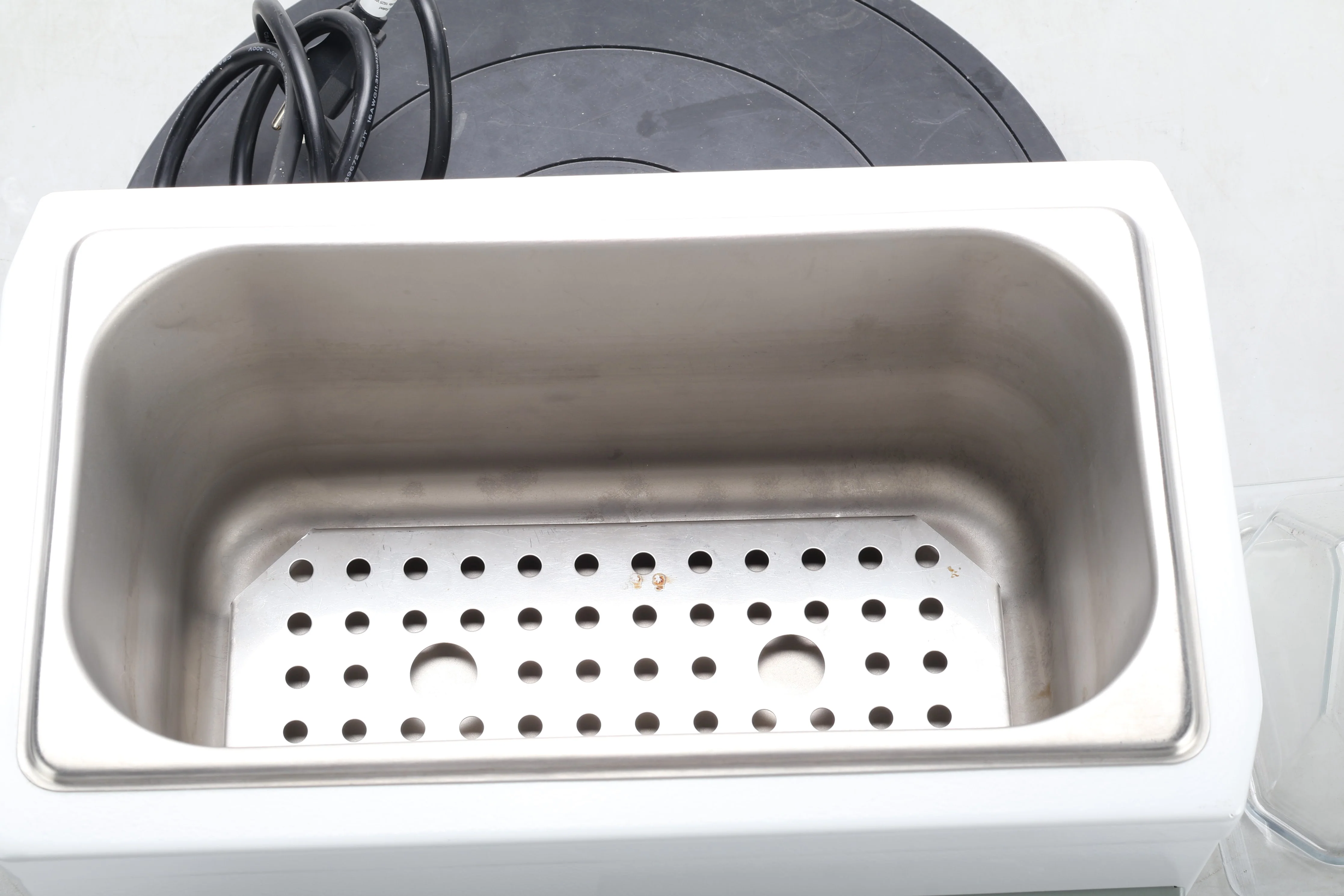 Fisher Scientific FSGPD05 Isotemp GPD 05 General Purpose Deluxe Water Bath - Image 2