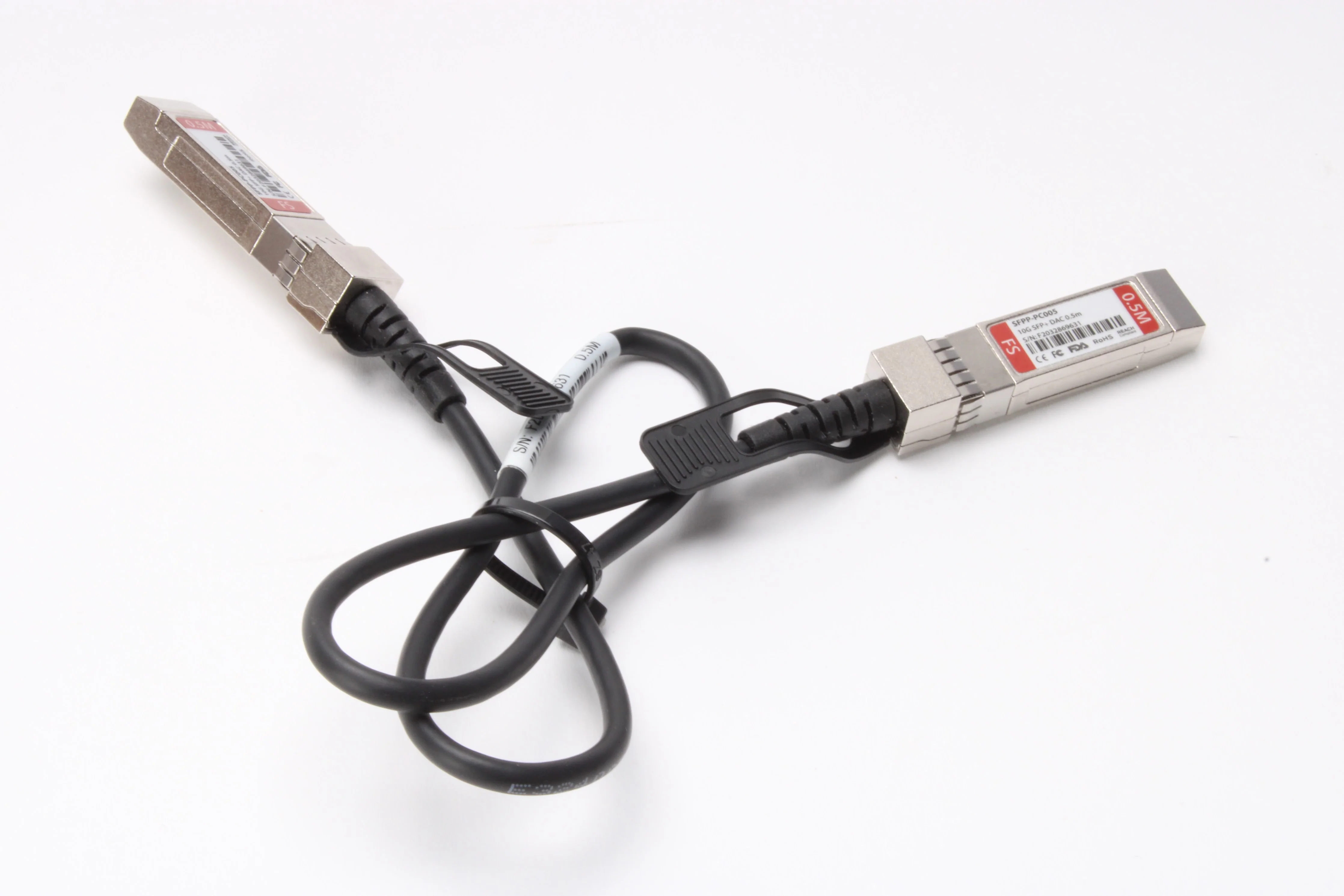 FS SFPP-PC005 0.5m (2ft) 10G SFP+ Passive Direct Attach Copper Twinax Cable - Image 4