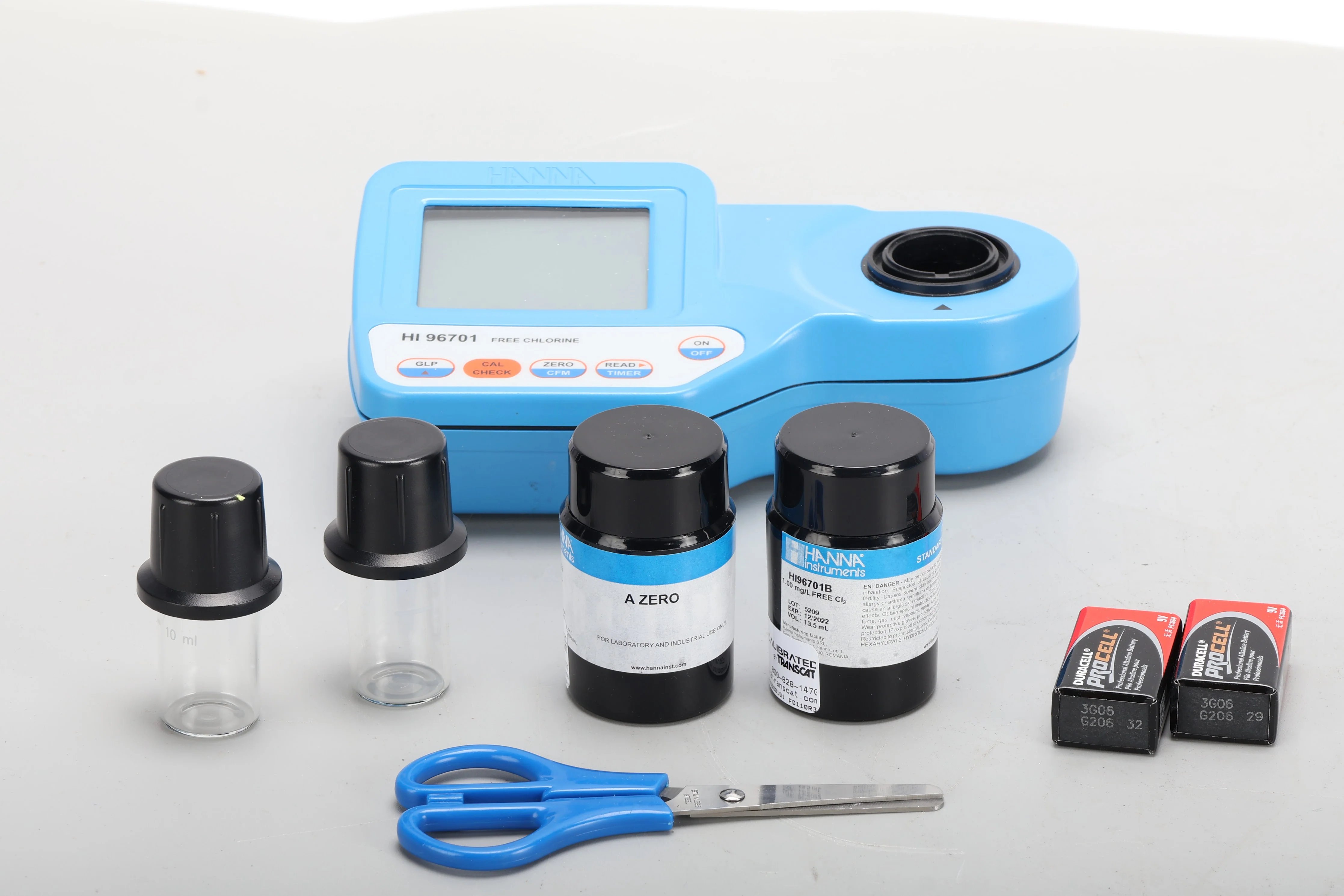 Hanna HI 96701 Free Chlorine Portable Photometer With Case and Accessories - Image 2