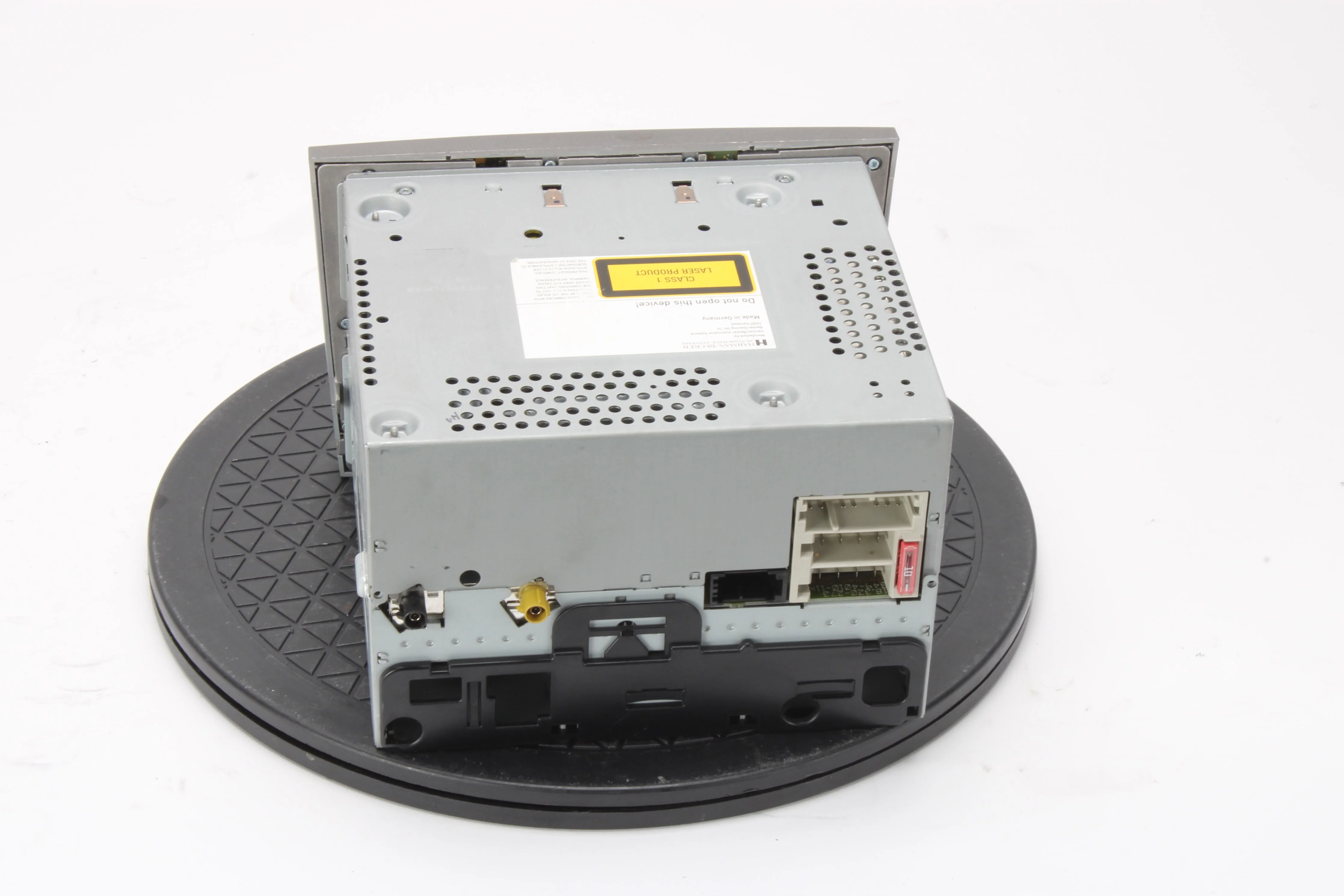 Harman Becker BE6692 PCM 2.1 RDW Head Unit - Fair Condition - Image 3