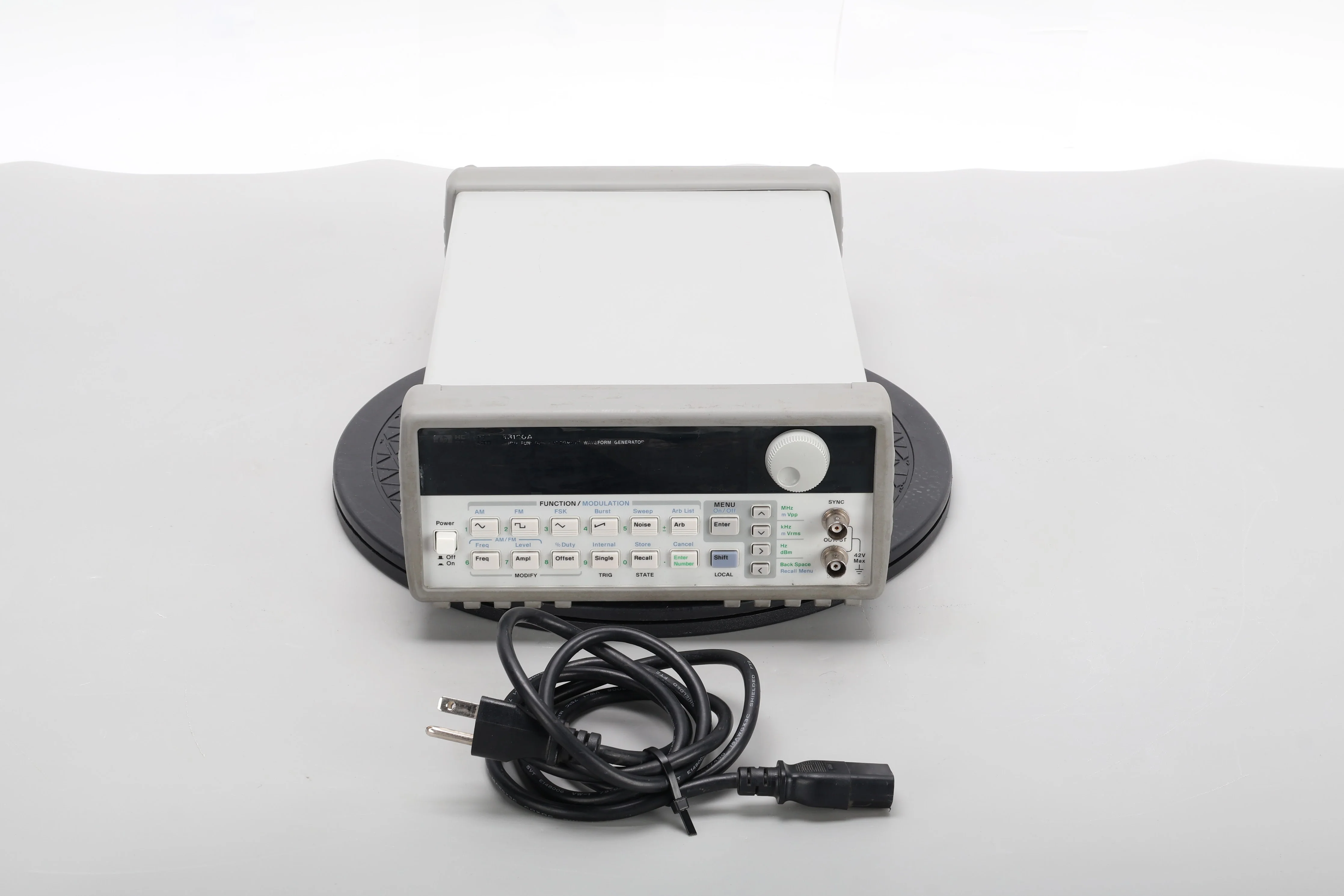 HP 33120A 15MHz Function / Arbitrary Waveform Generator With Power Cable - Image 3