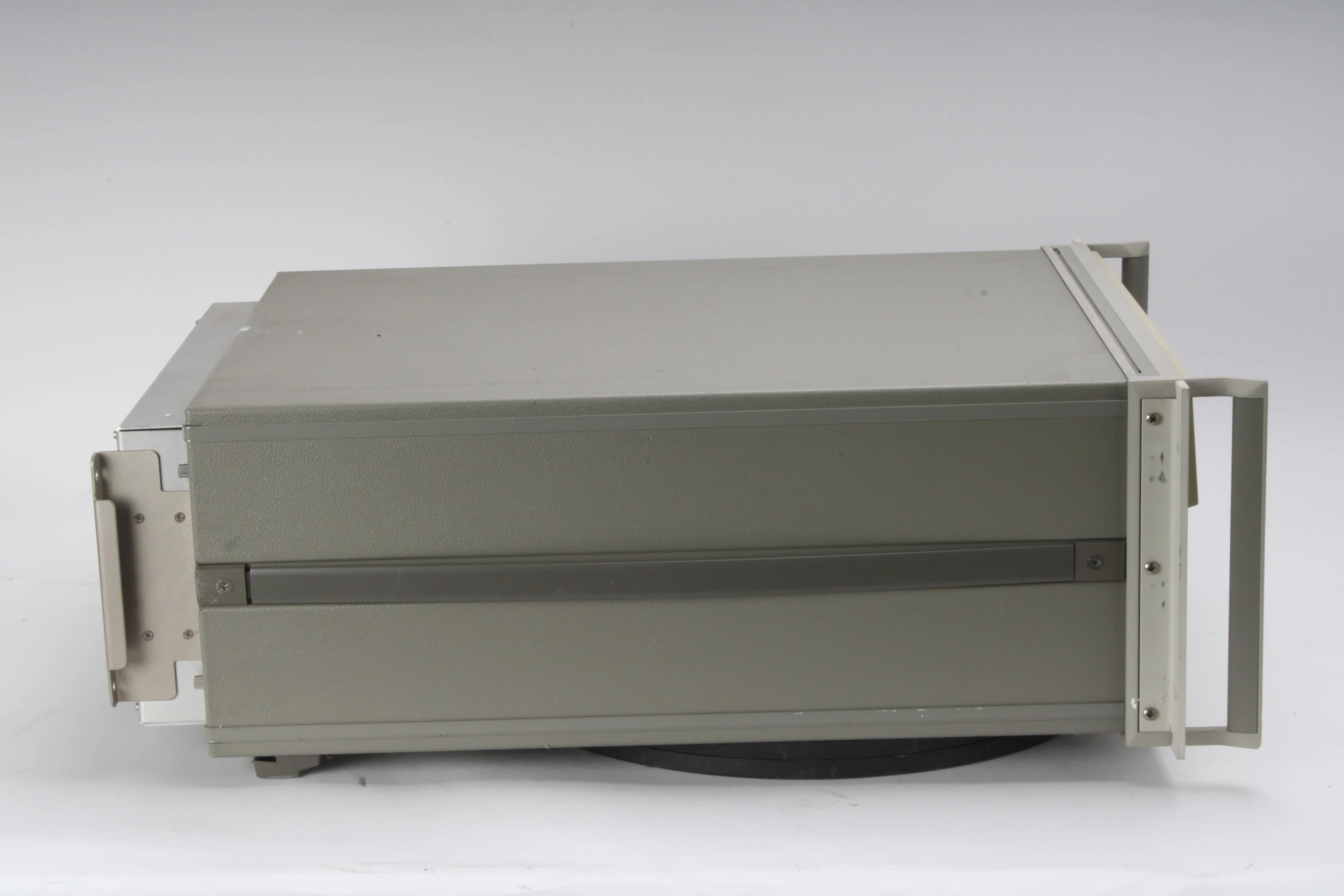 HP 4142B Modular DC Source / Monitor With 5x 41421B and 1x 41420A Modules - Image 2