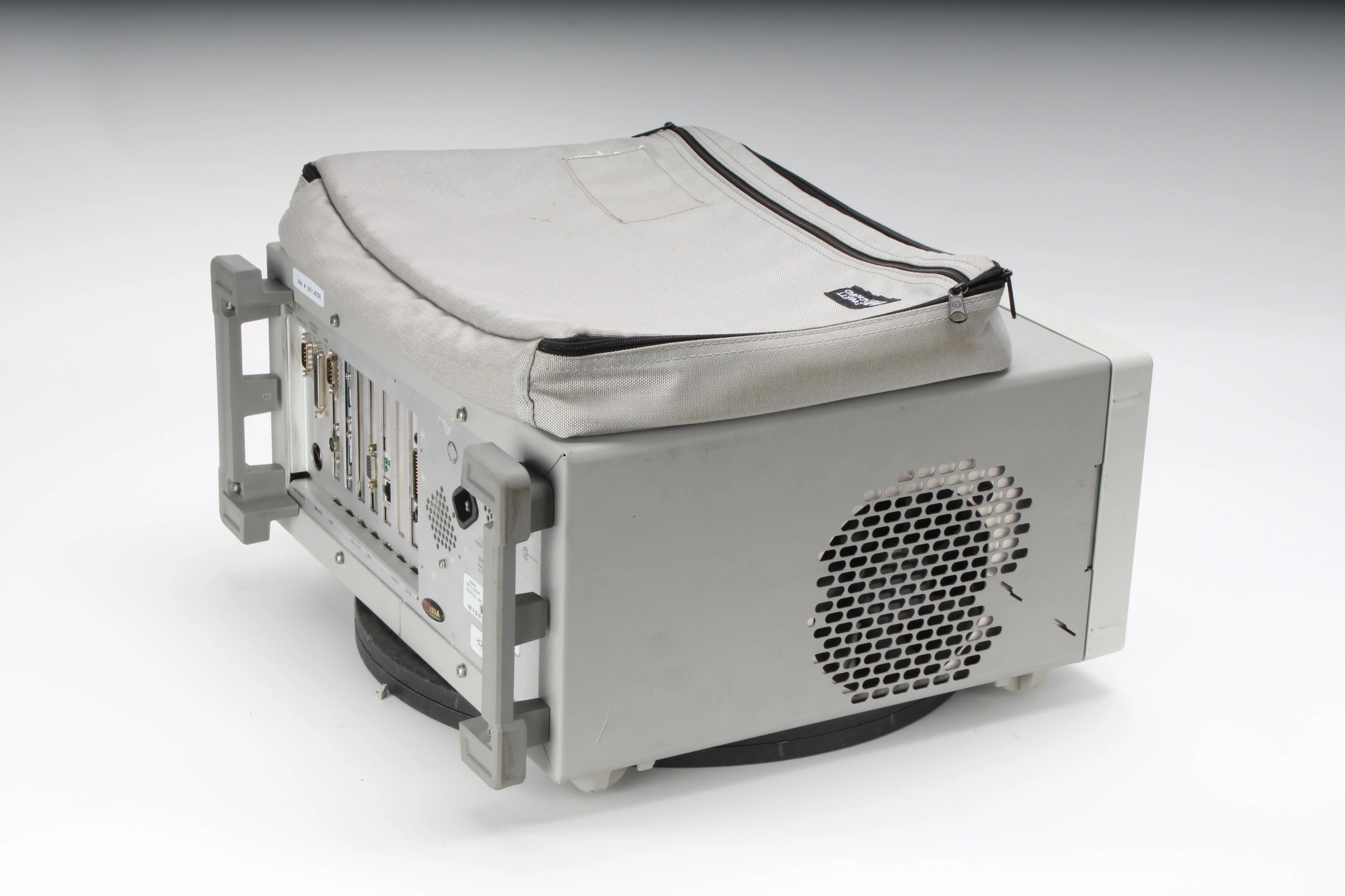 HP 54825A Infiniium Oscilloscope 4 Channels 500 MHz 2 GSa/S With Accessory Bag - Image 9