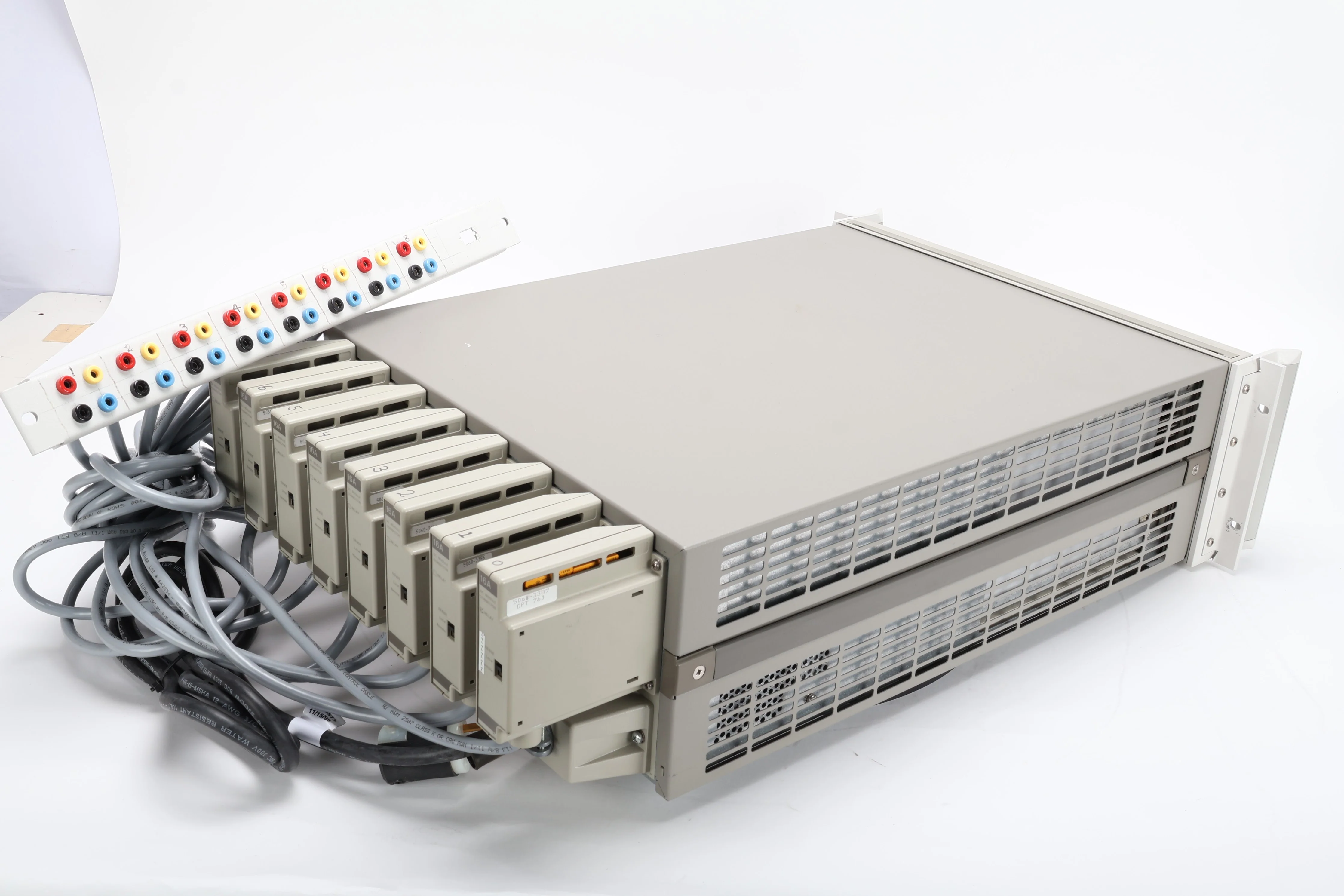 HP 66000A MPS Mainframe W/ 6x 66102A, 66103A, 66101A, 8x 16A DC Module Connector - Image 4