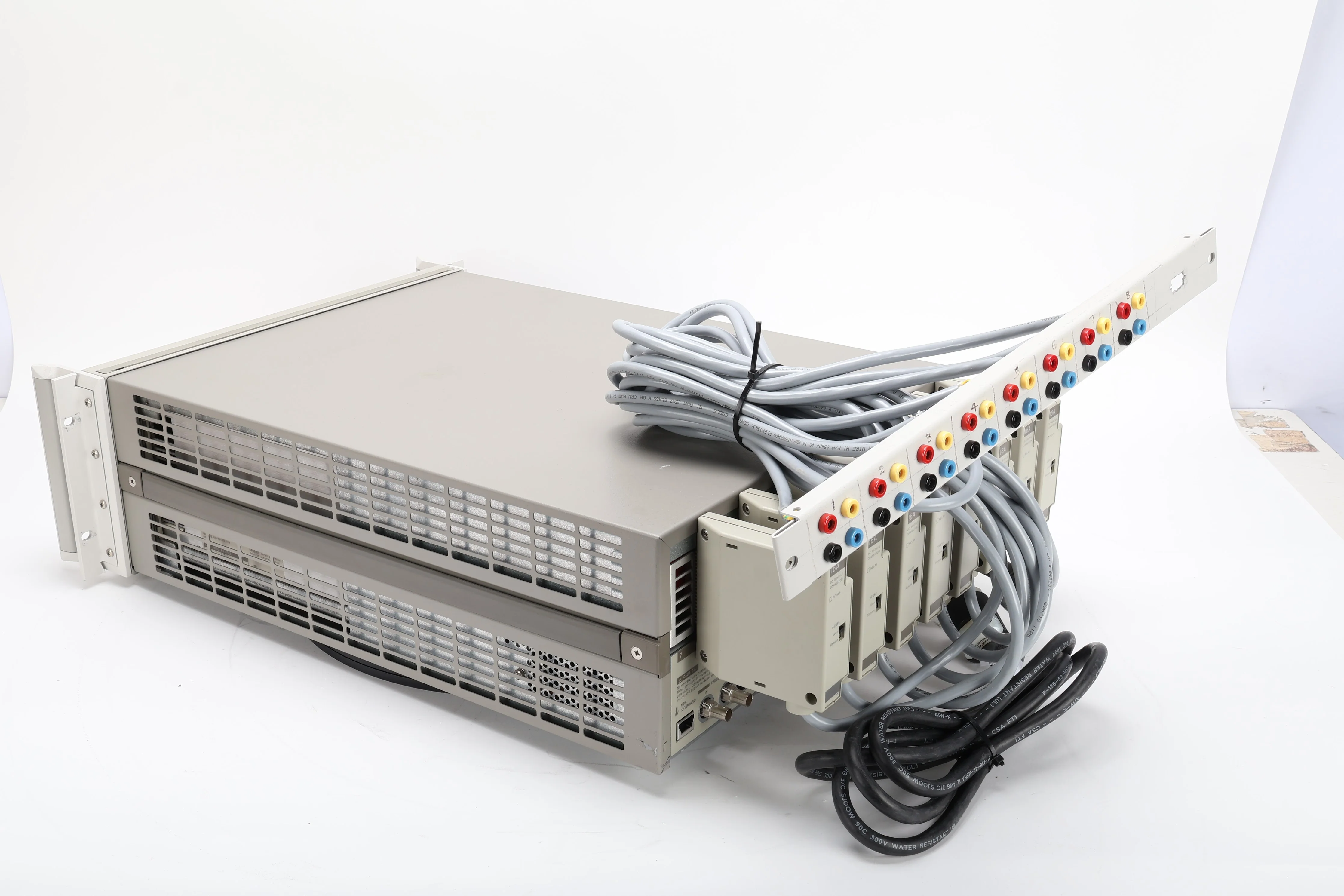 HP 66000A MPS Mainframe W/ 6x 66102A, 66103A, 66101A, 8x 16A DC Module Connector - Image 7