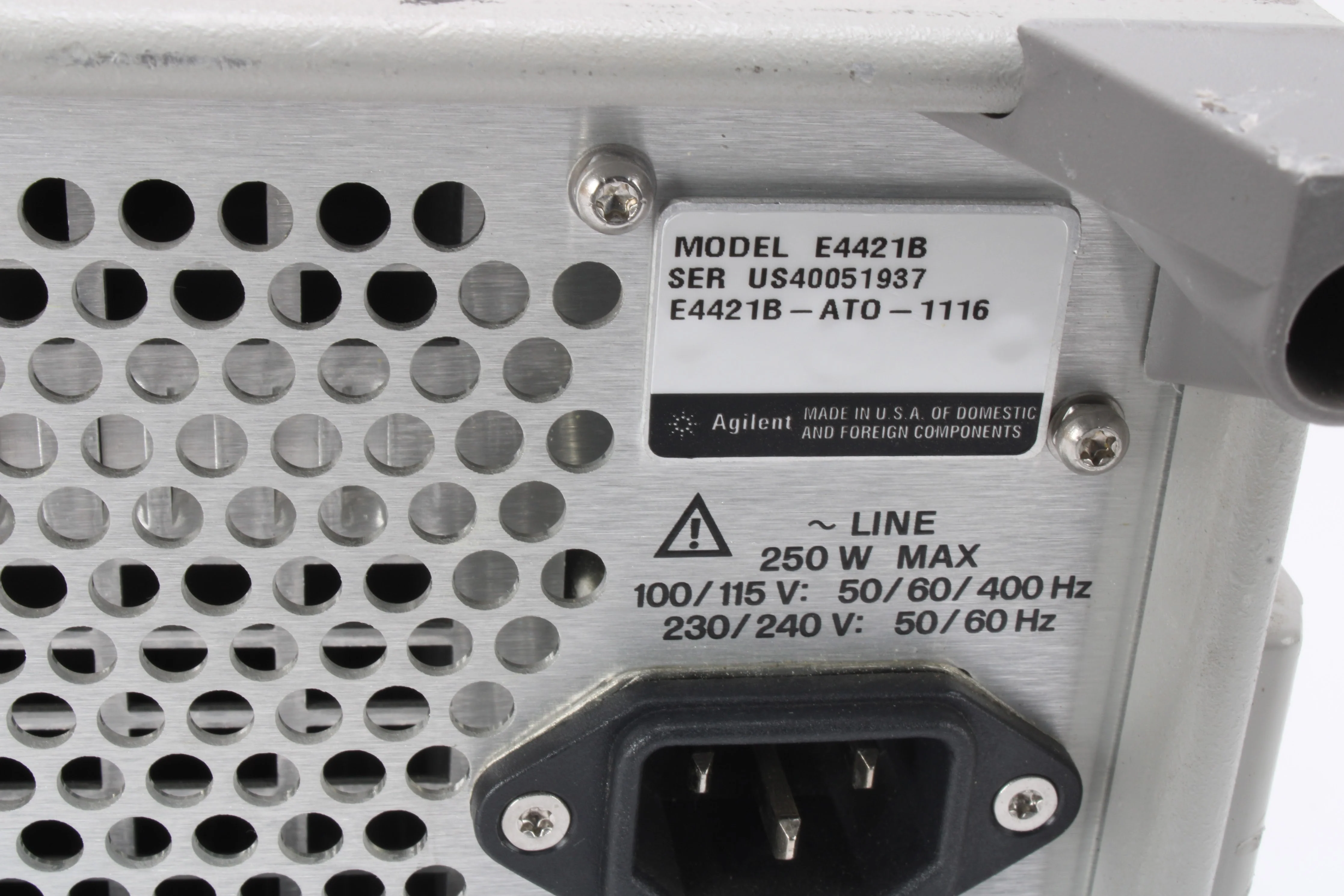HP E4421B 250 kHz - 3.0 GHz ESG Series Signal Generator - No Options - Fair - Image 11