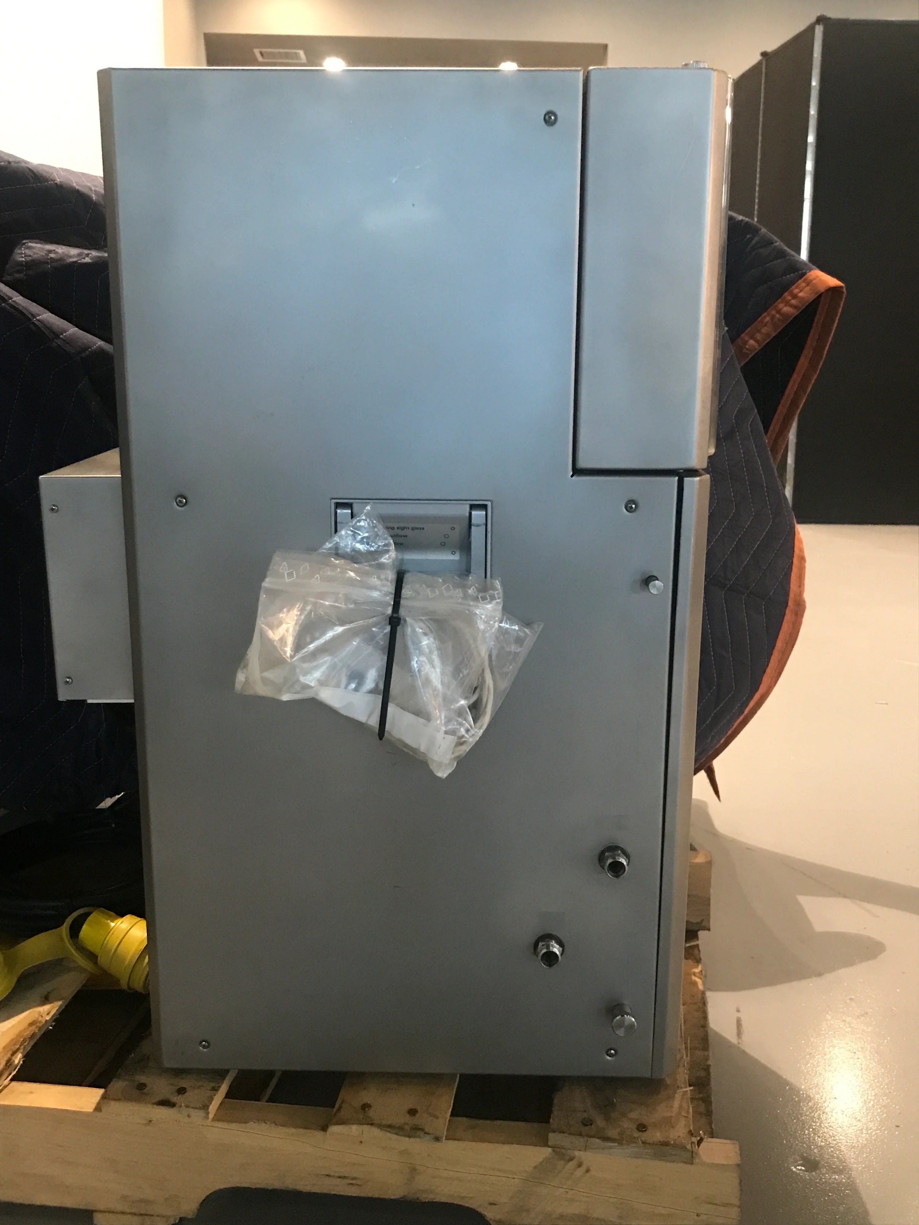 Huber Unistat 360 Temperature Control Unit - AS IS - Image 3