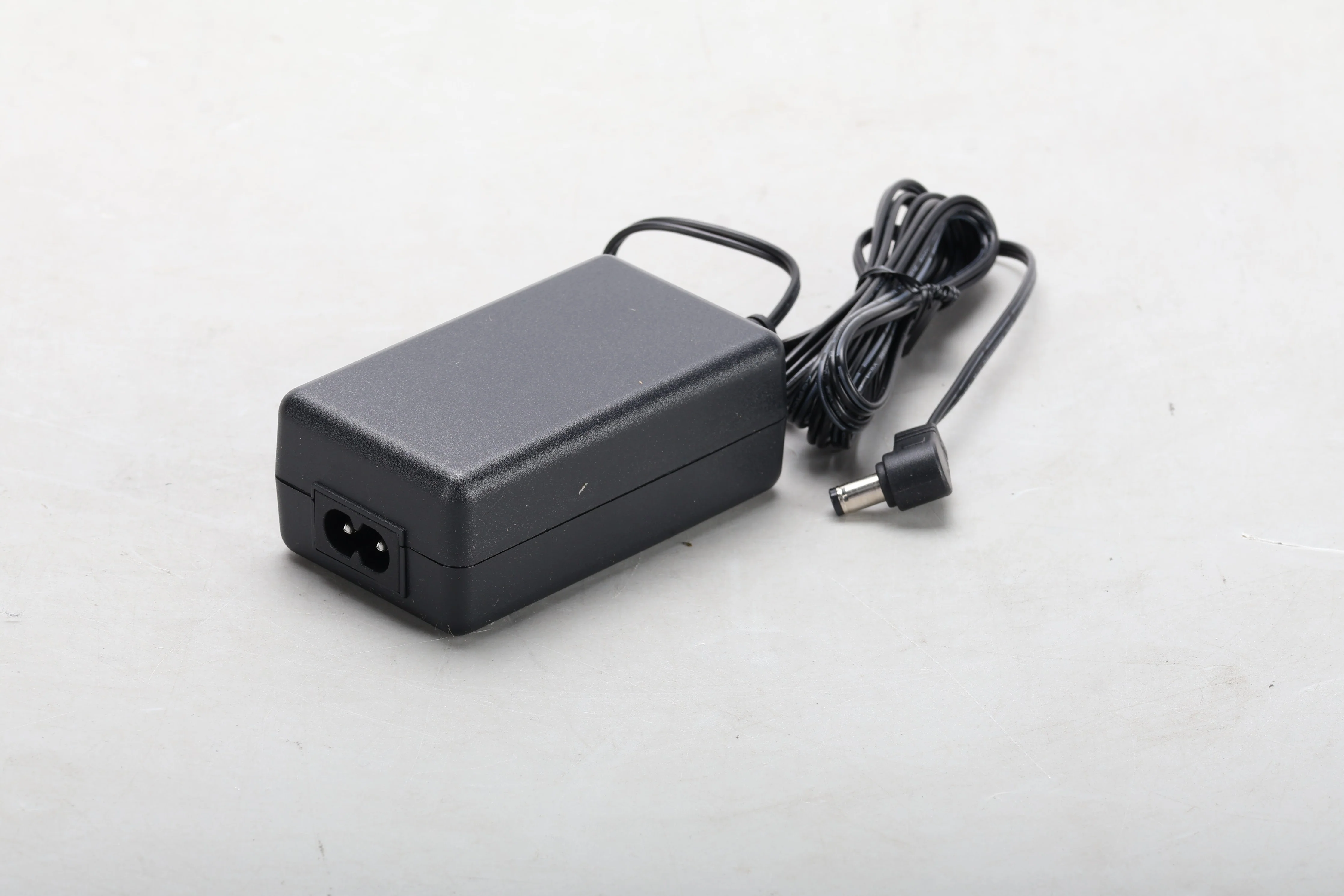 Intelix DIGI-USB2 USB 2.0 Over Twisted Pair Extender Set With Accessories - Image 6