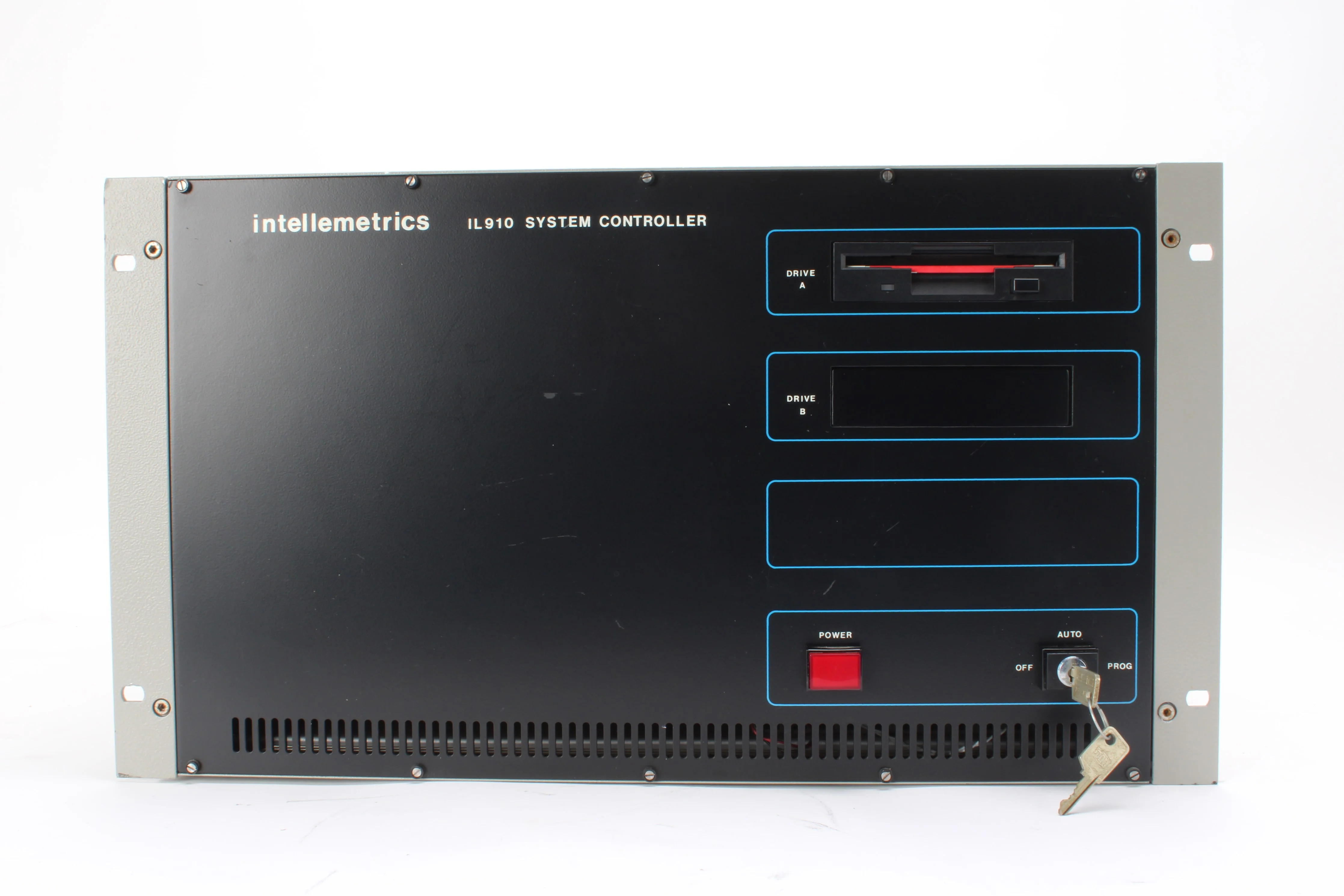 Intellemetrics IL910 / IL900 System Controller With 9x Card Modules and 2x Keys - Image 2